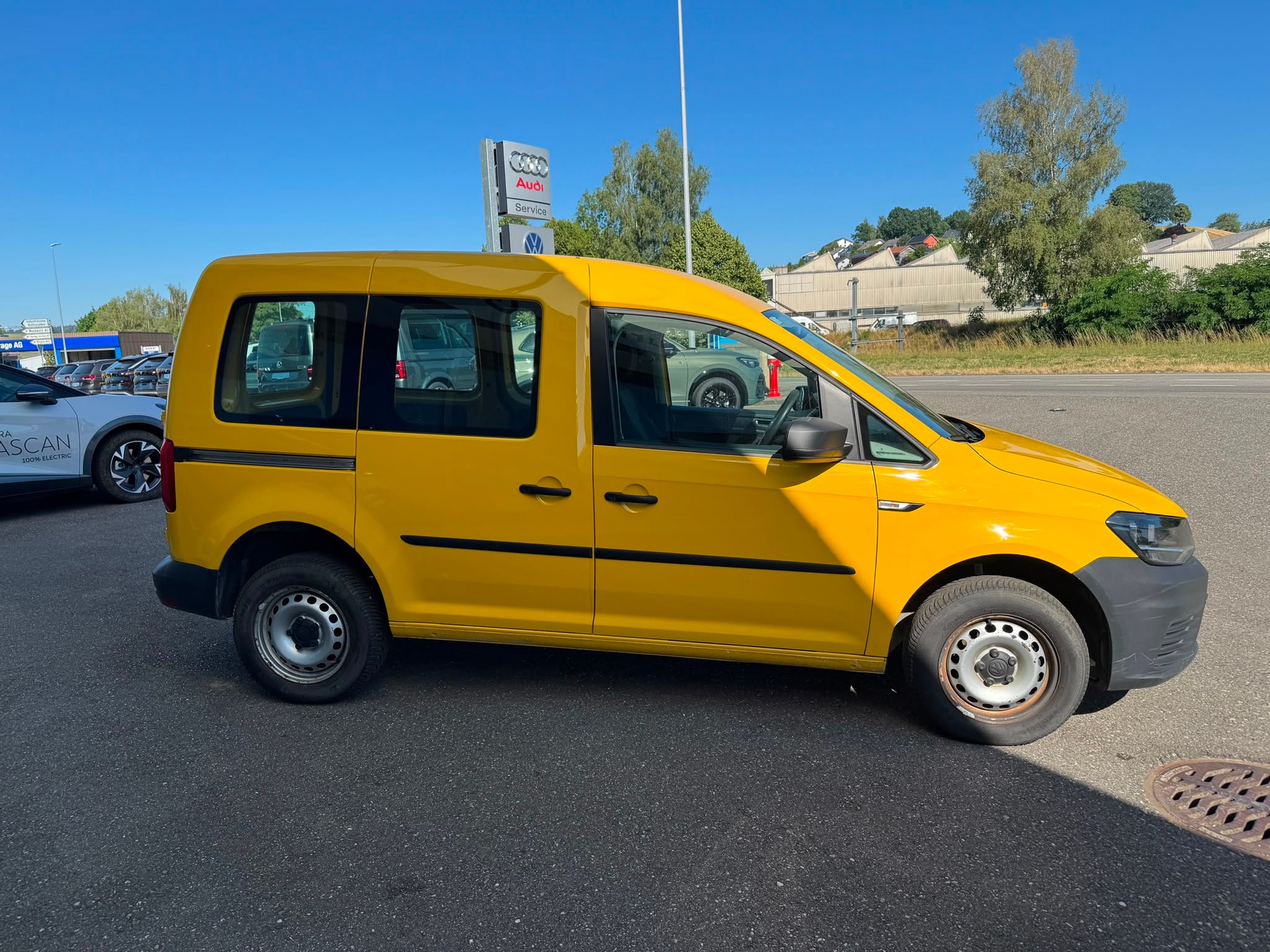 VW Caddy 2.0TDI 4Motion BlueMotion Technology 4x4 Handschaltung-showroom-element-3