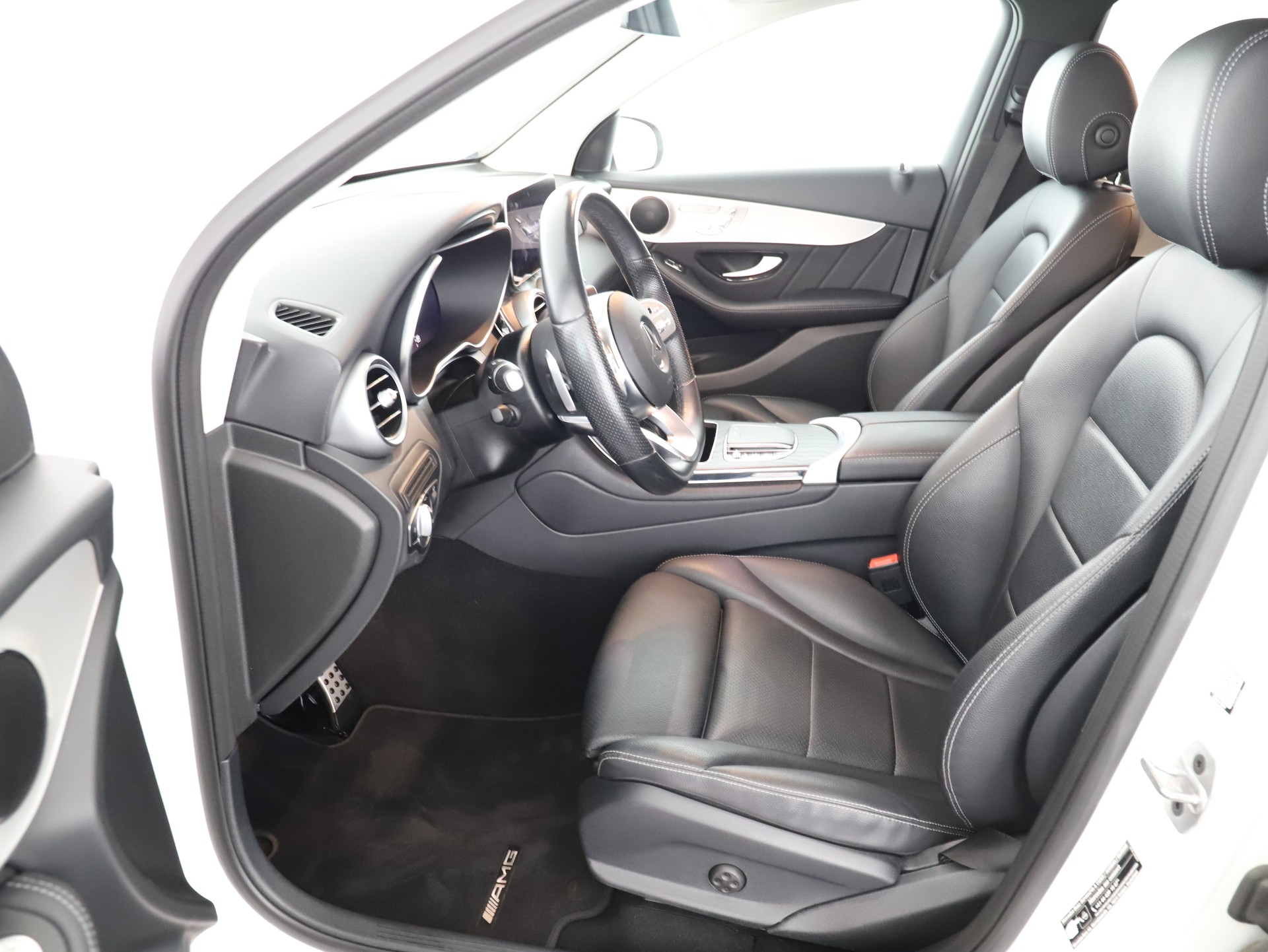 MERCEDES-BENZ GLC 220 d AMG Line 4Matic-image-8