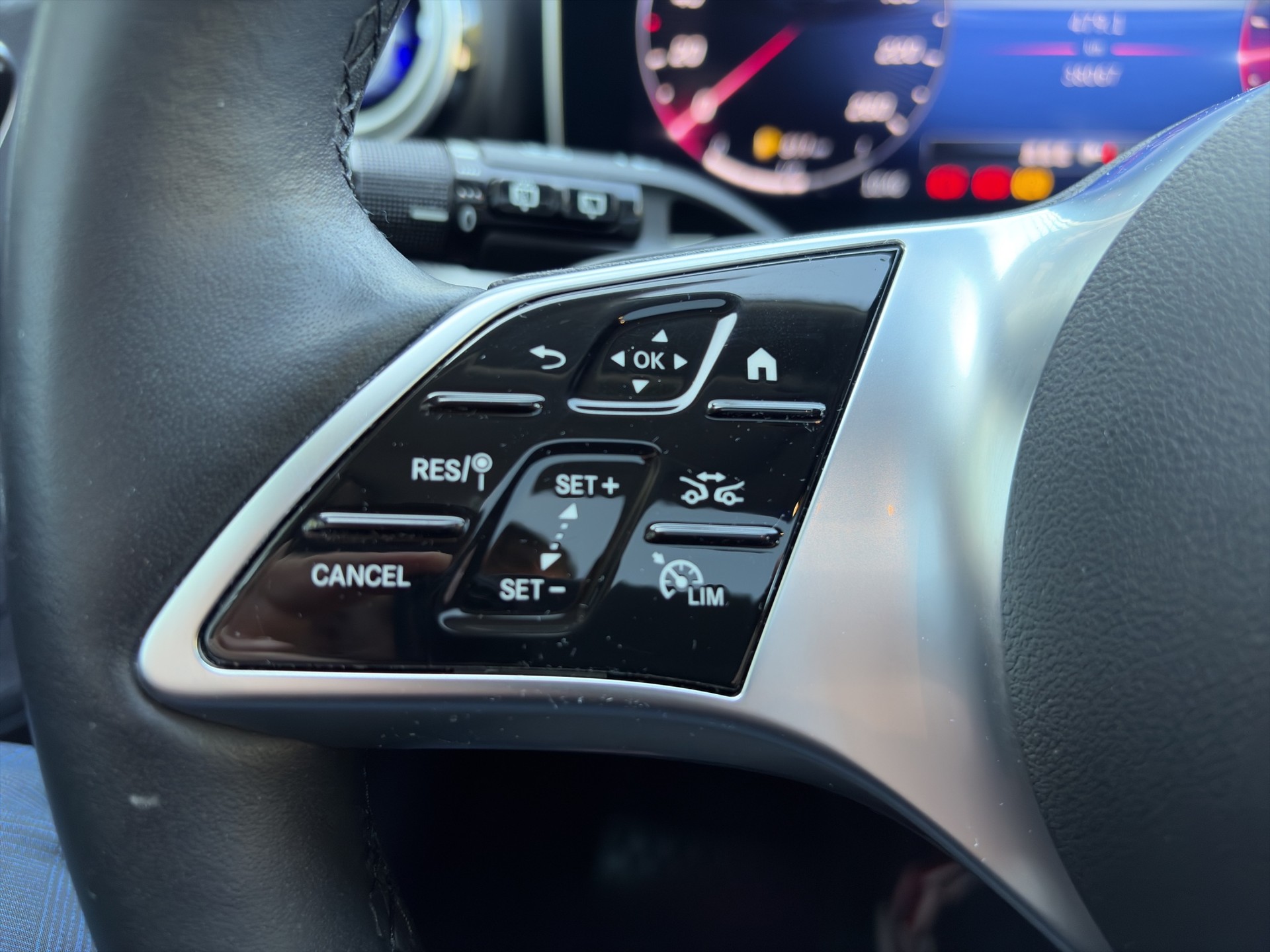 MERCEDES-BENZ C 220 d All-Terrain Avantgarde 4matic Kombi-image-9