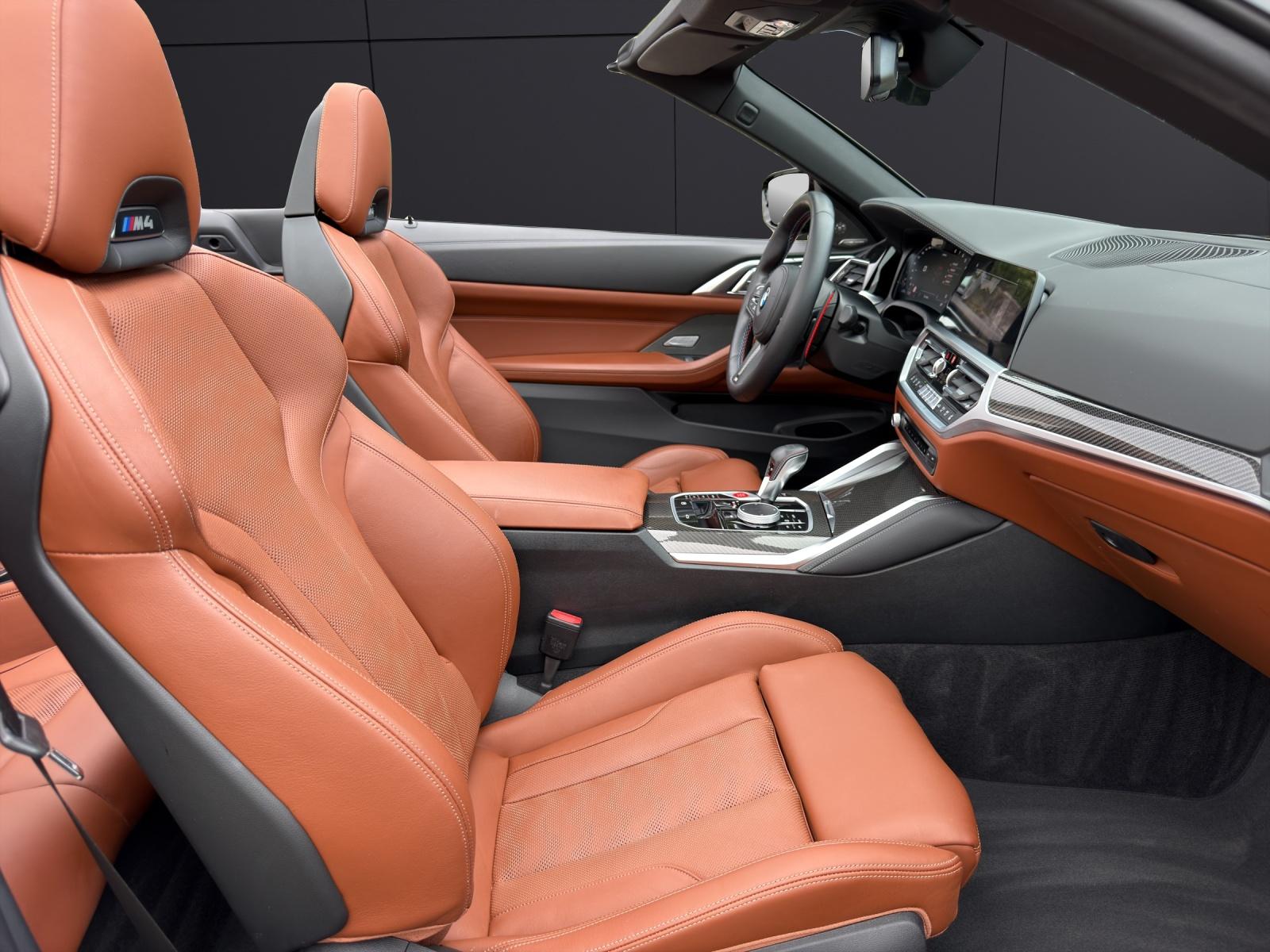 BMW M4 Competition xDrive Cabrio-image-18