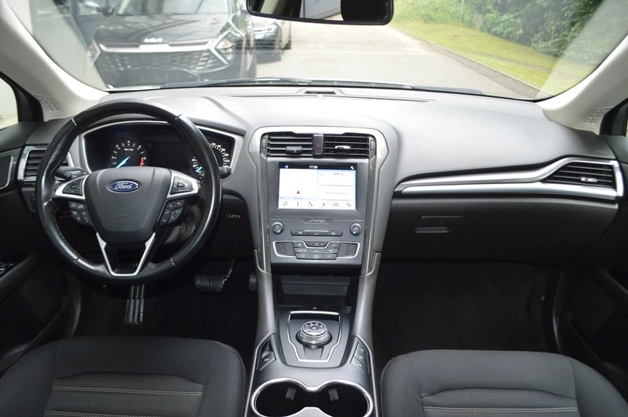 FORD Mondeo 2.0 TDCi Trend Automatik-image-9
