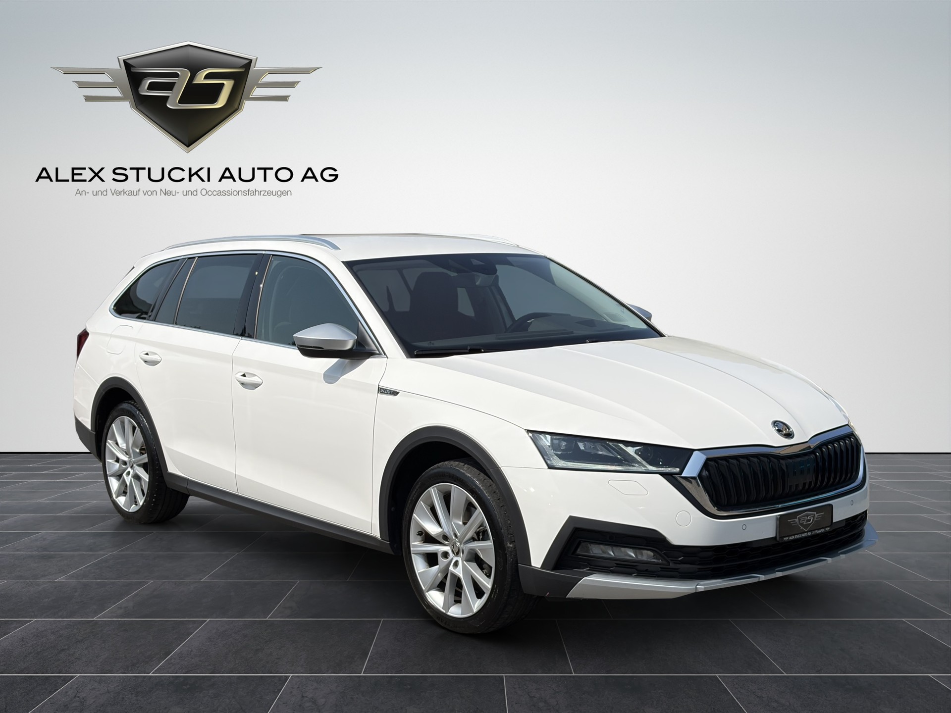 SKODA Octavia Combi 2.0 TDI DSG Scout 4x4