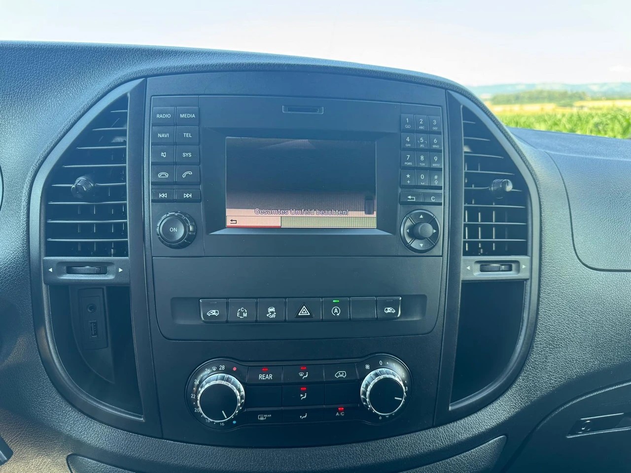MERCEDES-BENZ Vito 116 BlueTec Tourer Select L 4Matic 7G-Tronic 9 Sitze-image-11