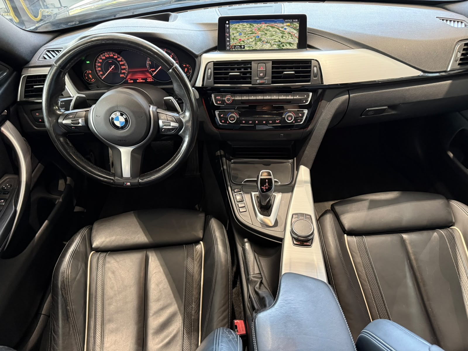 BMW 440i Gran Coupé xDrive M Sport Steptronic-image-10