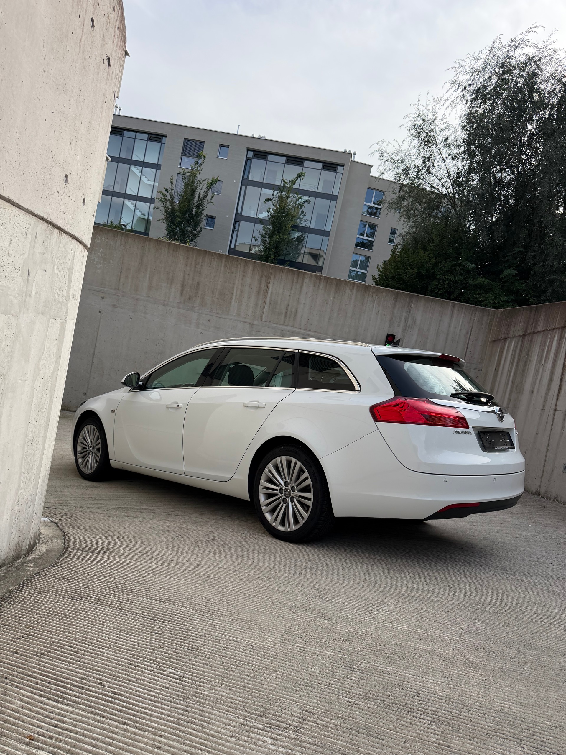 OPEL 2.0 CDTi 160 4x4 Cosmo S/S | top Zustand ab MFK & Service inkl. neuer Bremsen & Zahnriemen-image-2
