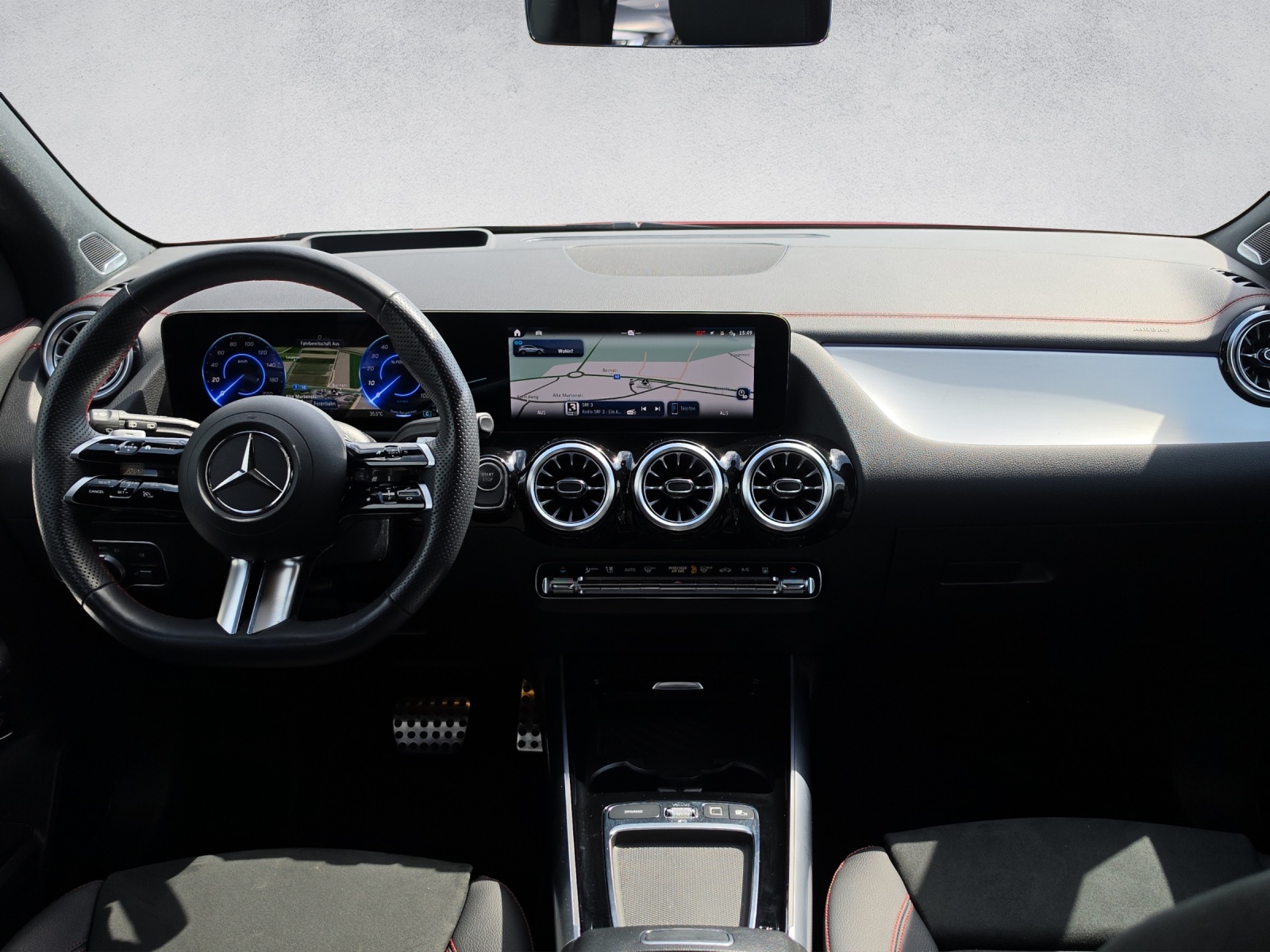 MERCEDES-BENZ EQA 350 66,5 kWh 4Matic AMG Line Excellence Edition-image-8