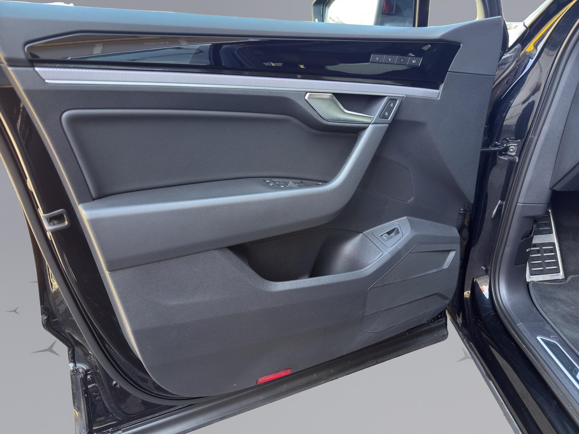 VW Touareg 3.0 V6 TDI 286 R-Line-image-21