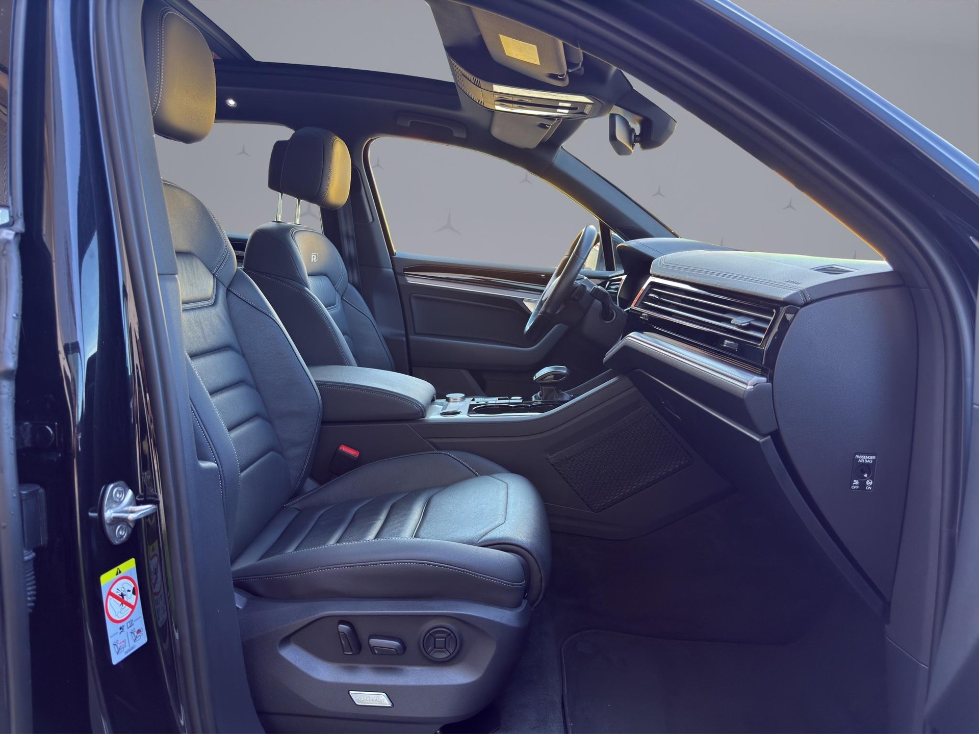 VW Touareg 3.0 V6 TDI 286 R-Line-image-15