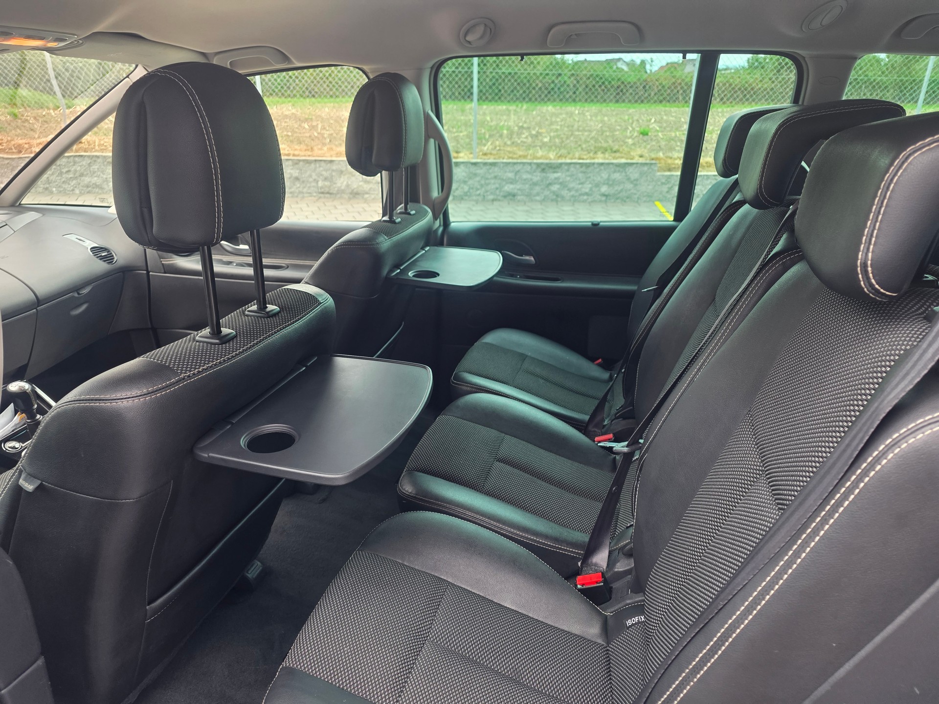 RENAULT Grand Espace 2.0 dCi Swiss Edition-image-11