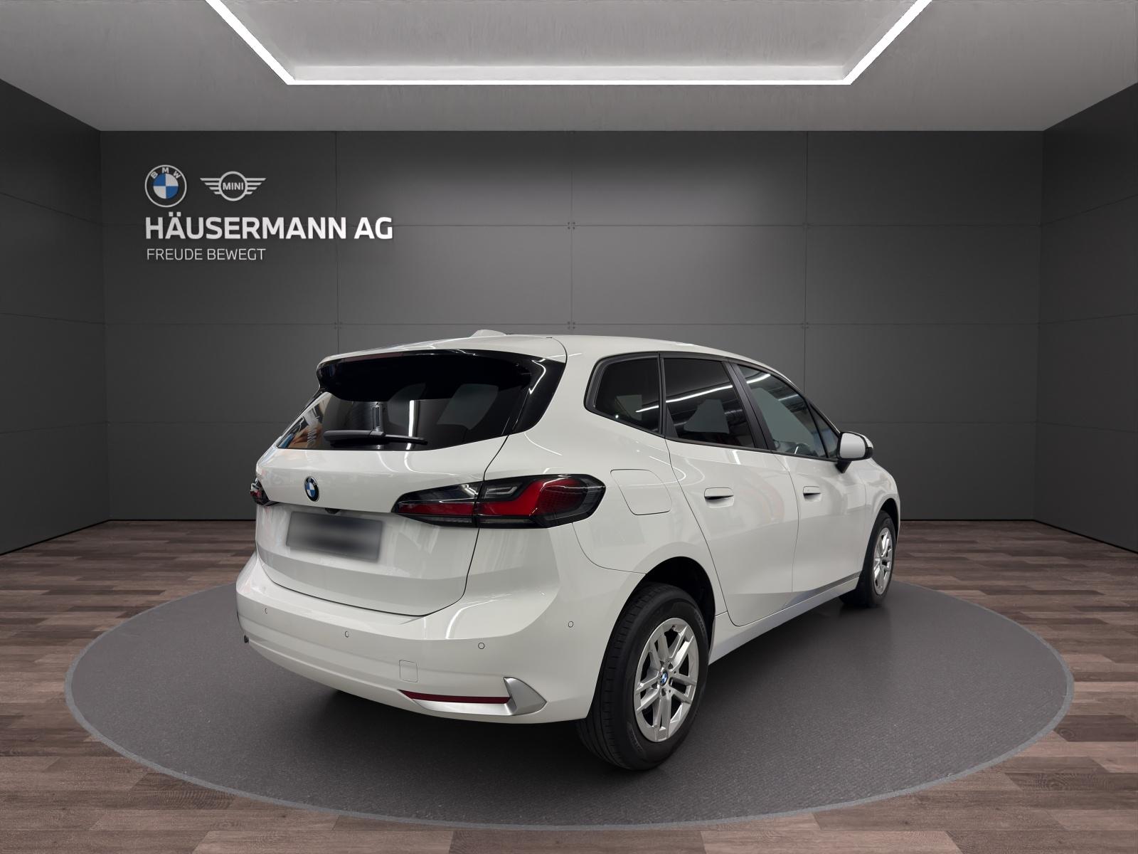 BMW 218d Active Tourer-image-4