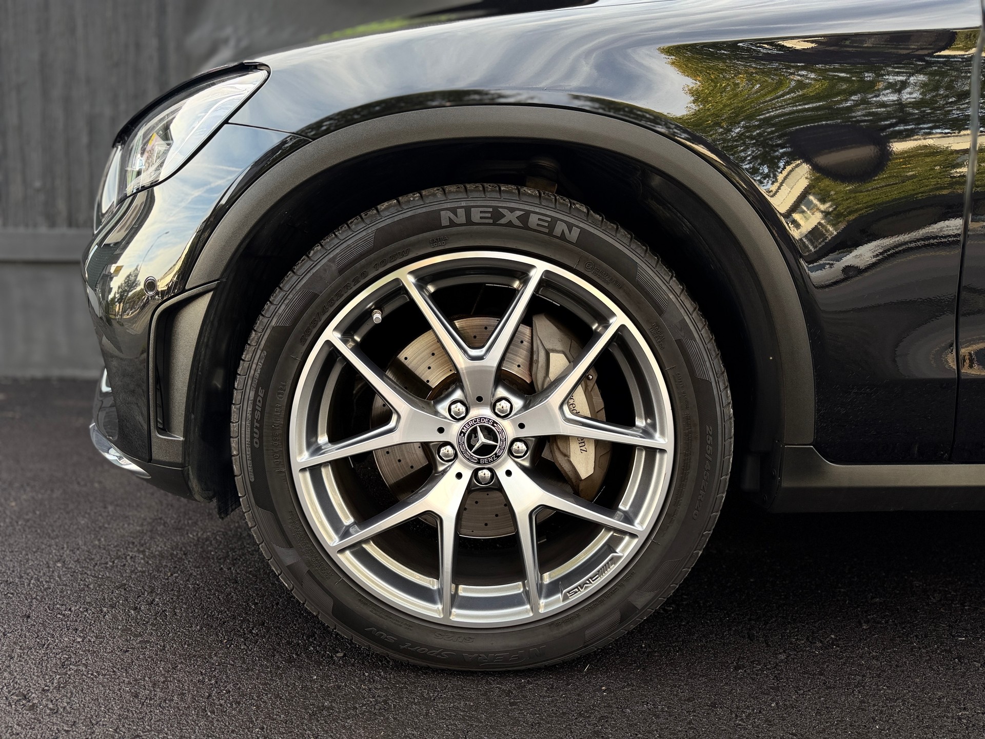 MERCEDES-BENZ GLC 300 d AMG Line 4Matic 9G-Tronic-showroom-element-1
