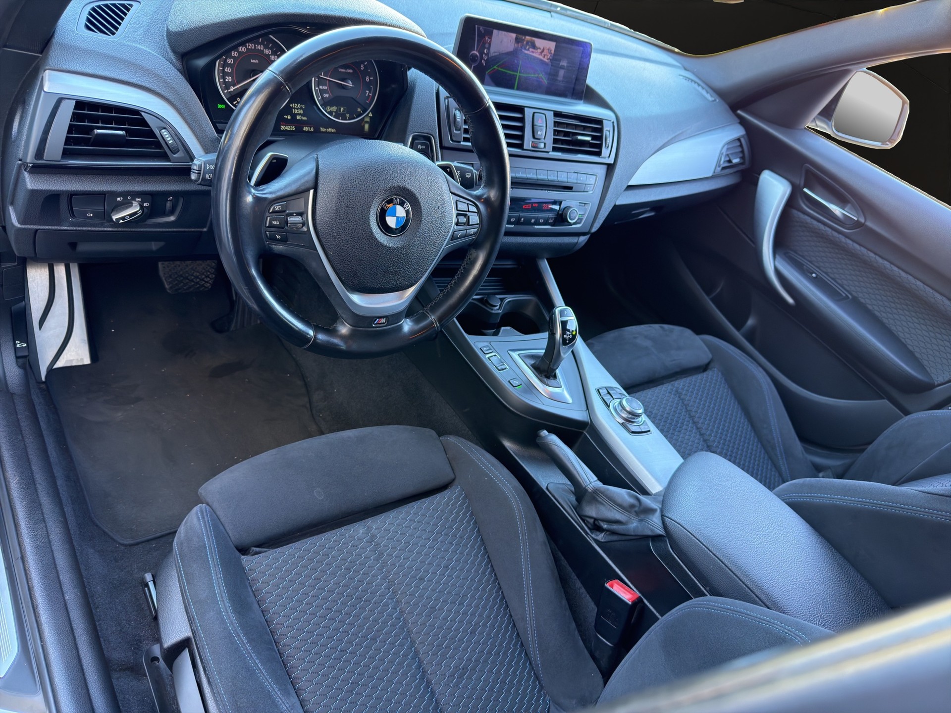 BMW M135i xDrive Steptronic-image-9