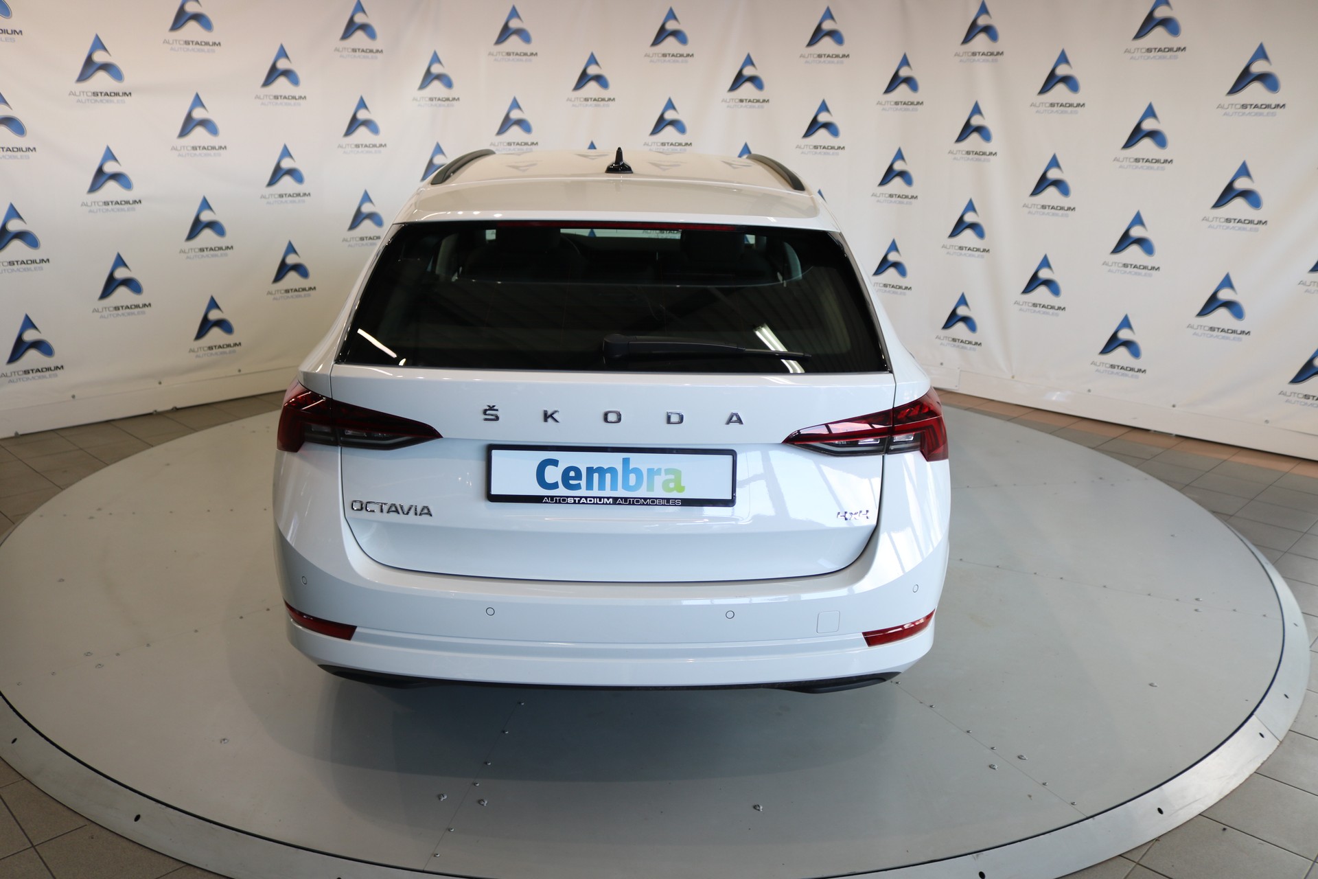 SKODA Octavia Combi 2.0 TDI DSG Ambition 4x4-image-22