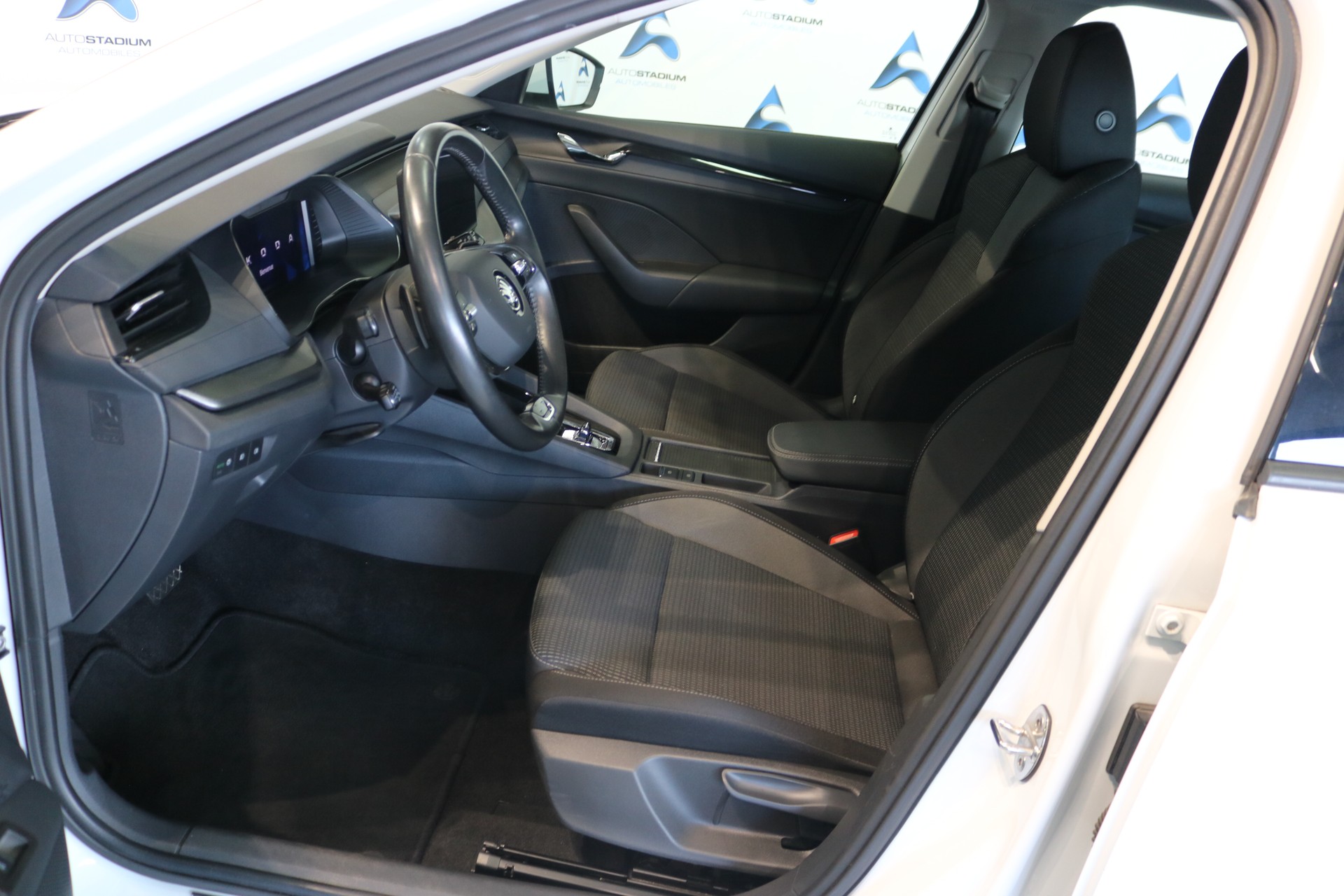 SKODA Octavia Combi 2.0 TDI DSG Ambition 4x4-showroom-element-3