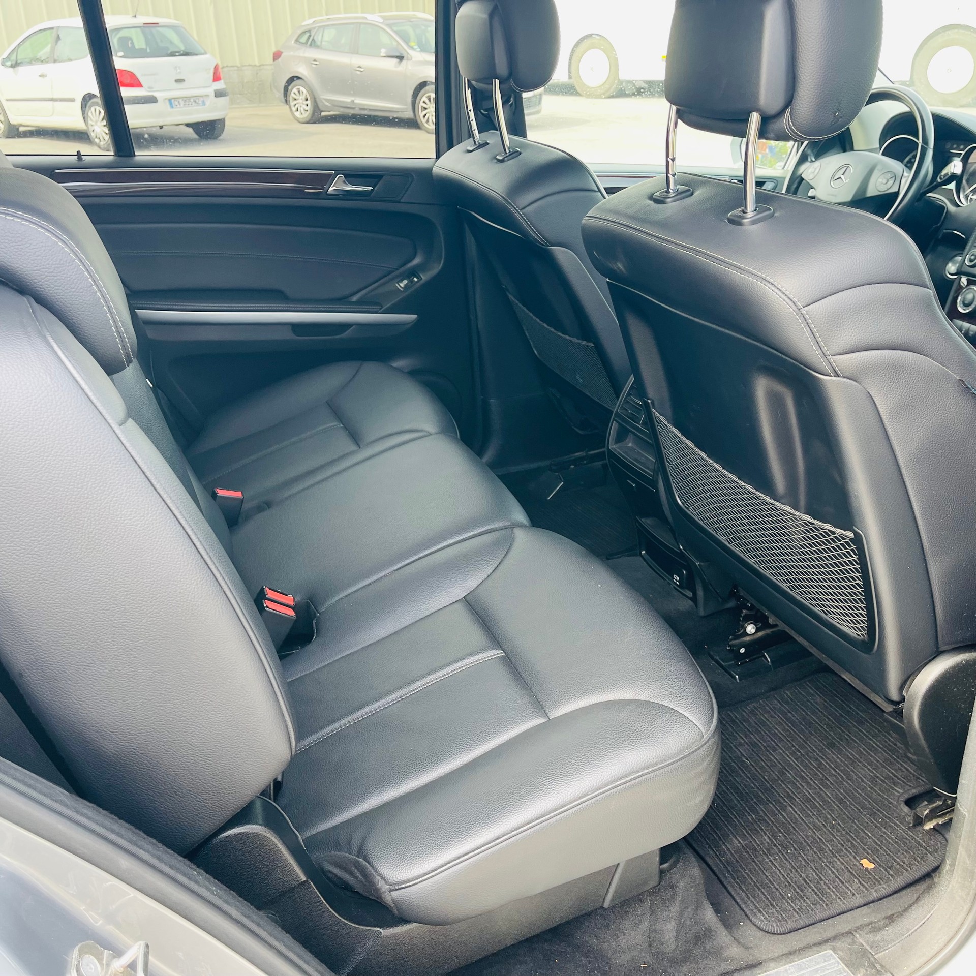 MERCEDES-BENZ GL 350 BlueTEC 4Matic 7G-TRONIC-image-12