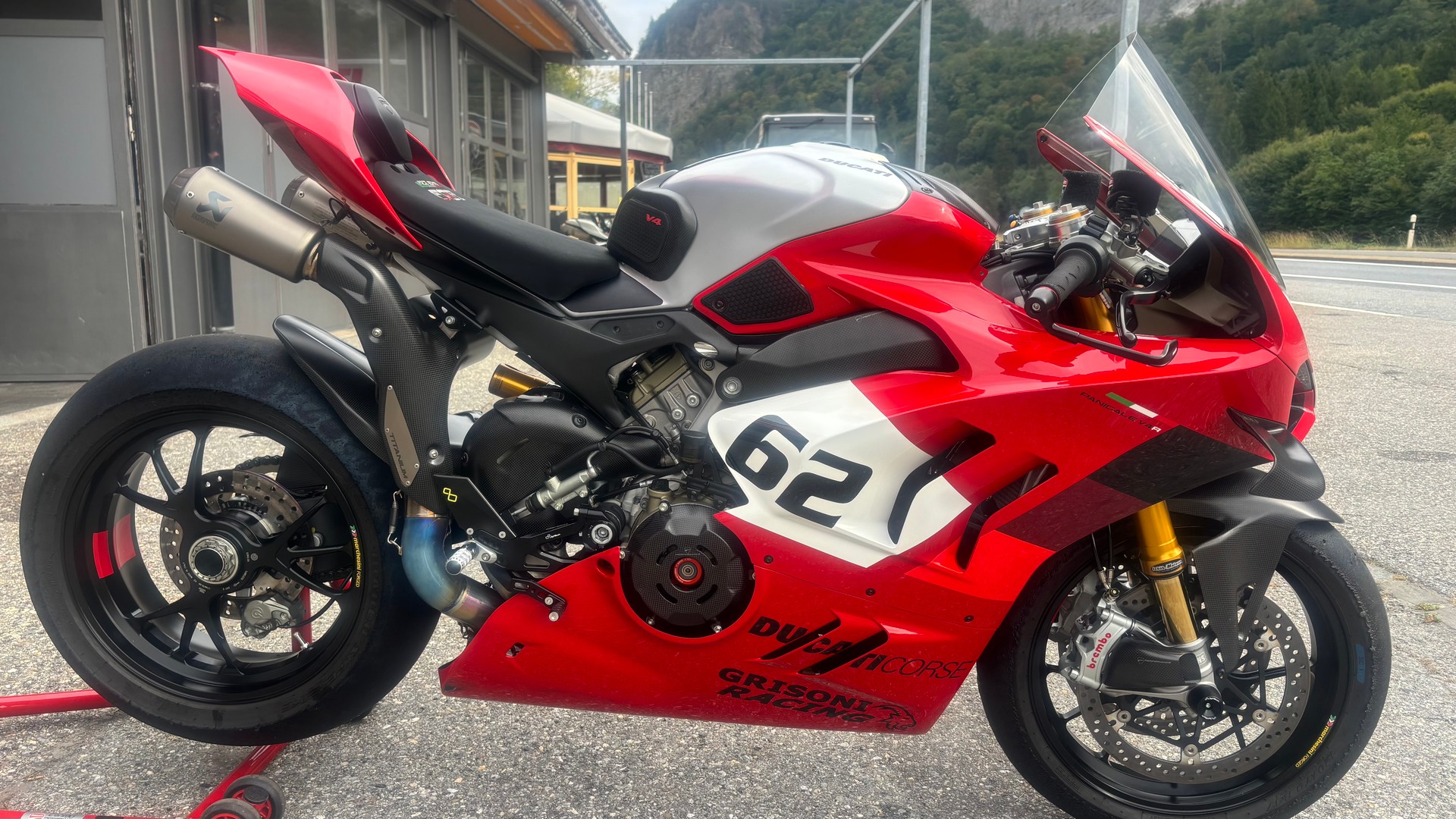 DUCATI Panigale V4 R-image-1