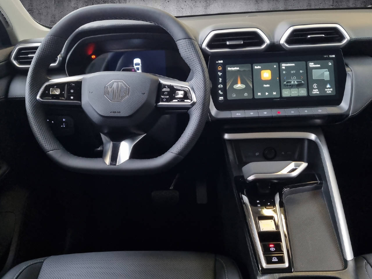 MG ZS 1.5 Hybrid+ Luxury-image-5