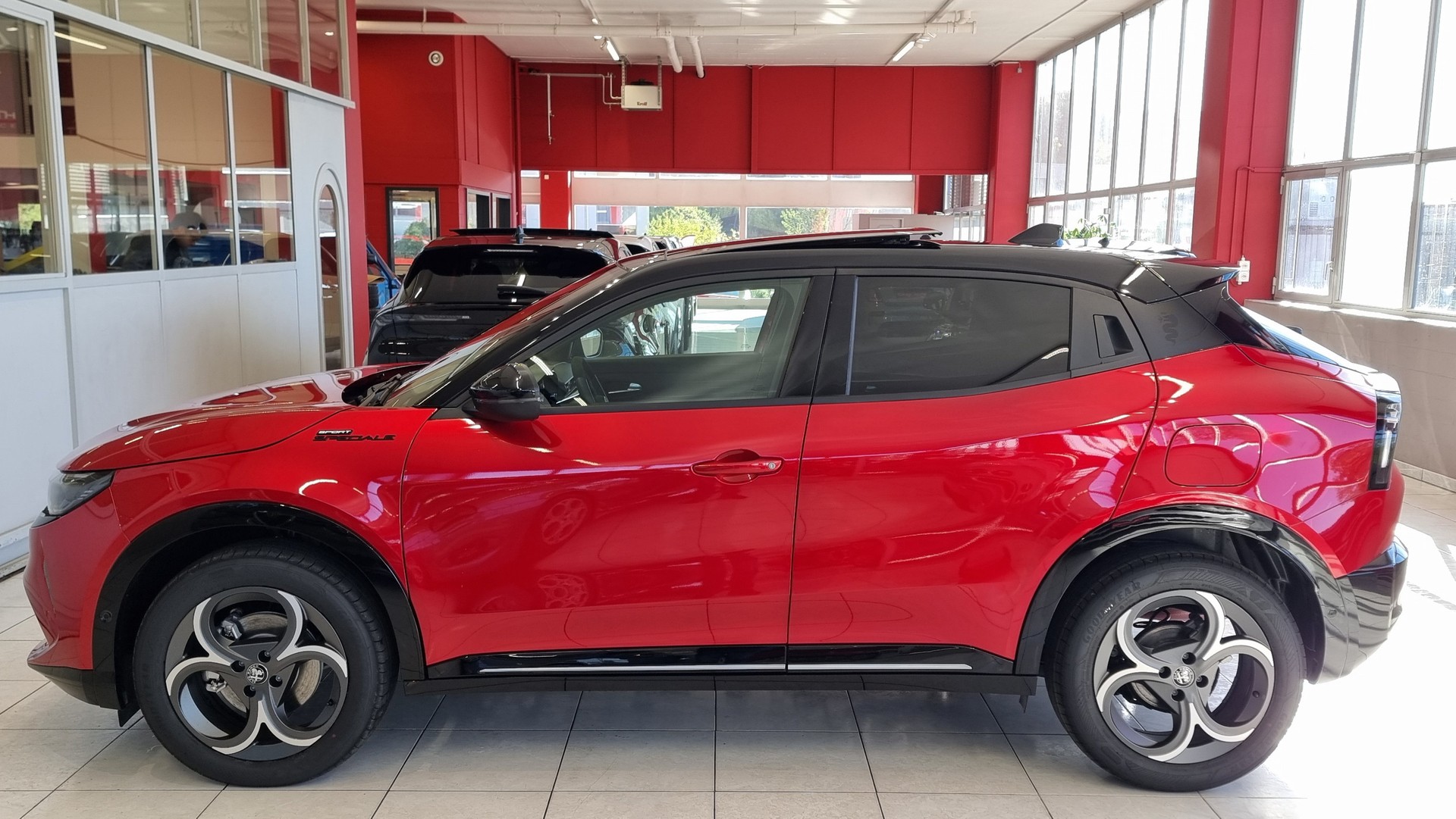 ALFA ROMEO Junior 1.2 Sport Speciale Tech & Sky MY 26-showroom-element-2
