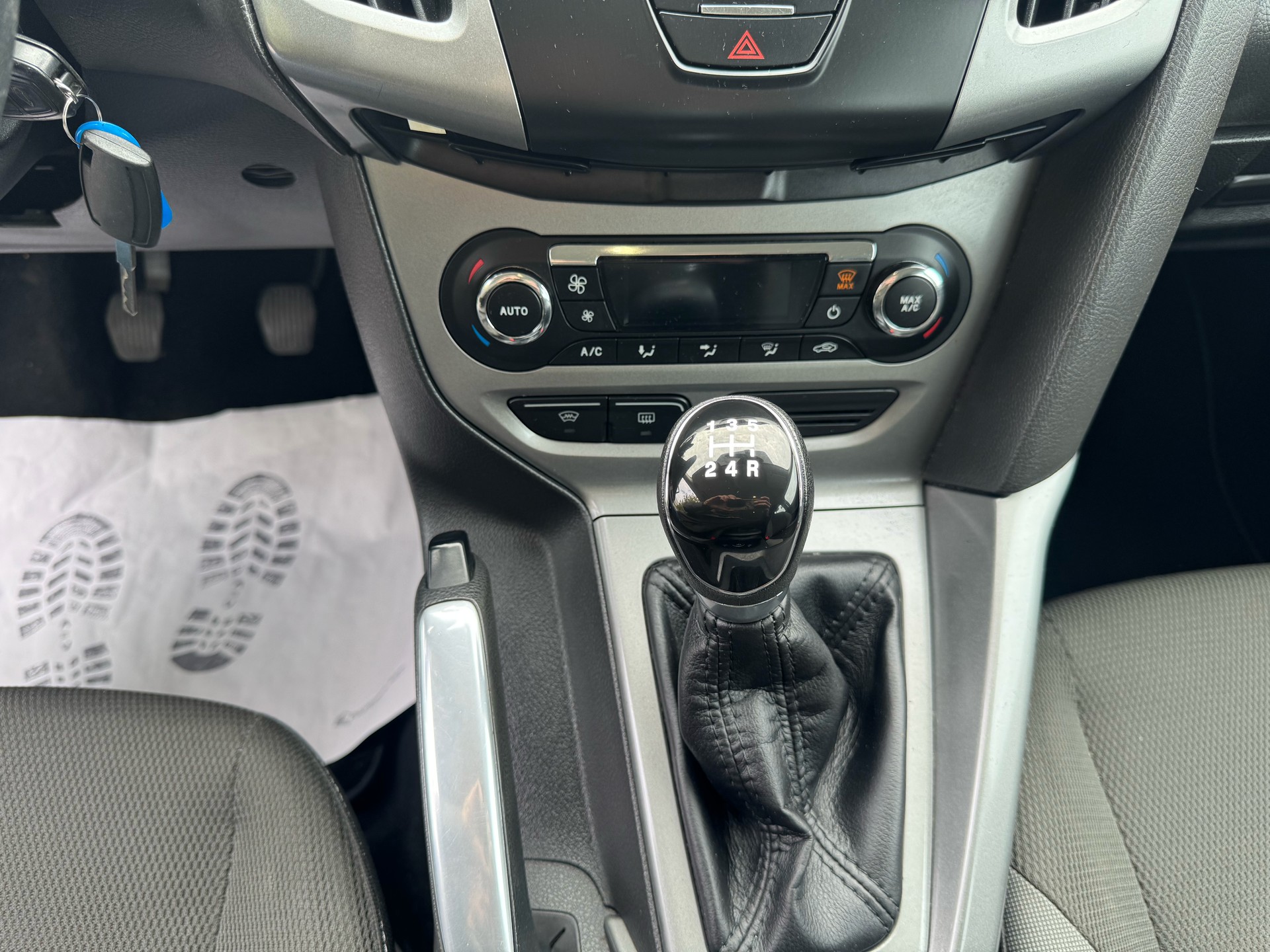 FORD Focus 1.6i VCT Carving-image-20