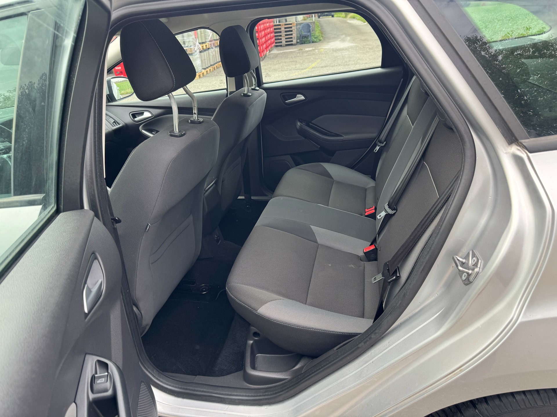 FORD Focus 1.6i VCT Carving-image-14