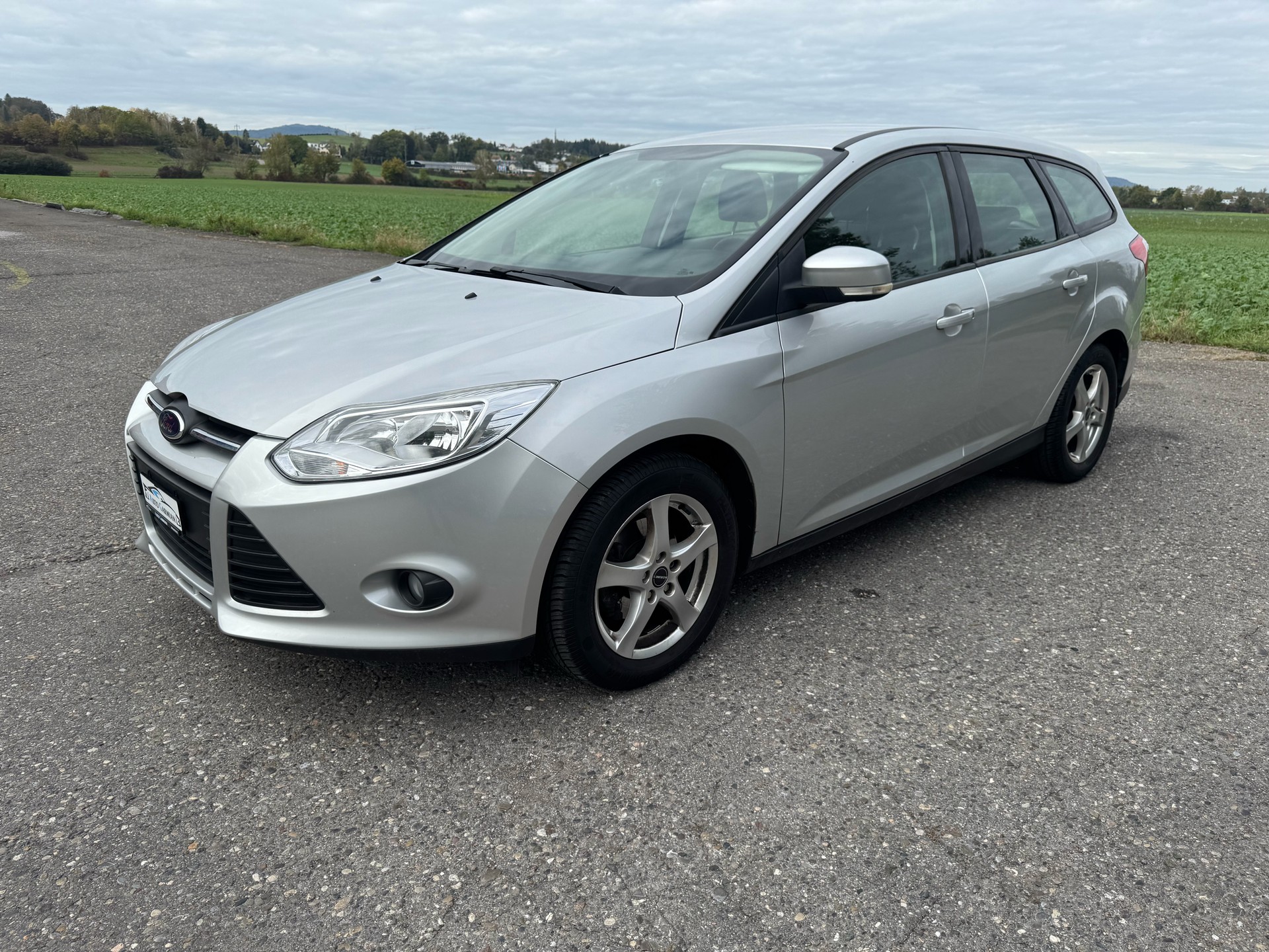 FORD Focus 1.6i VCT Carving-showroom-element-2