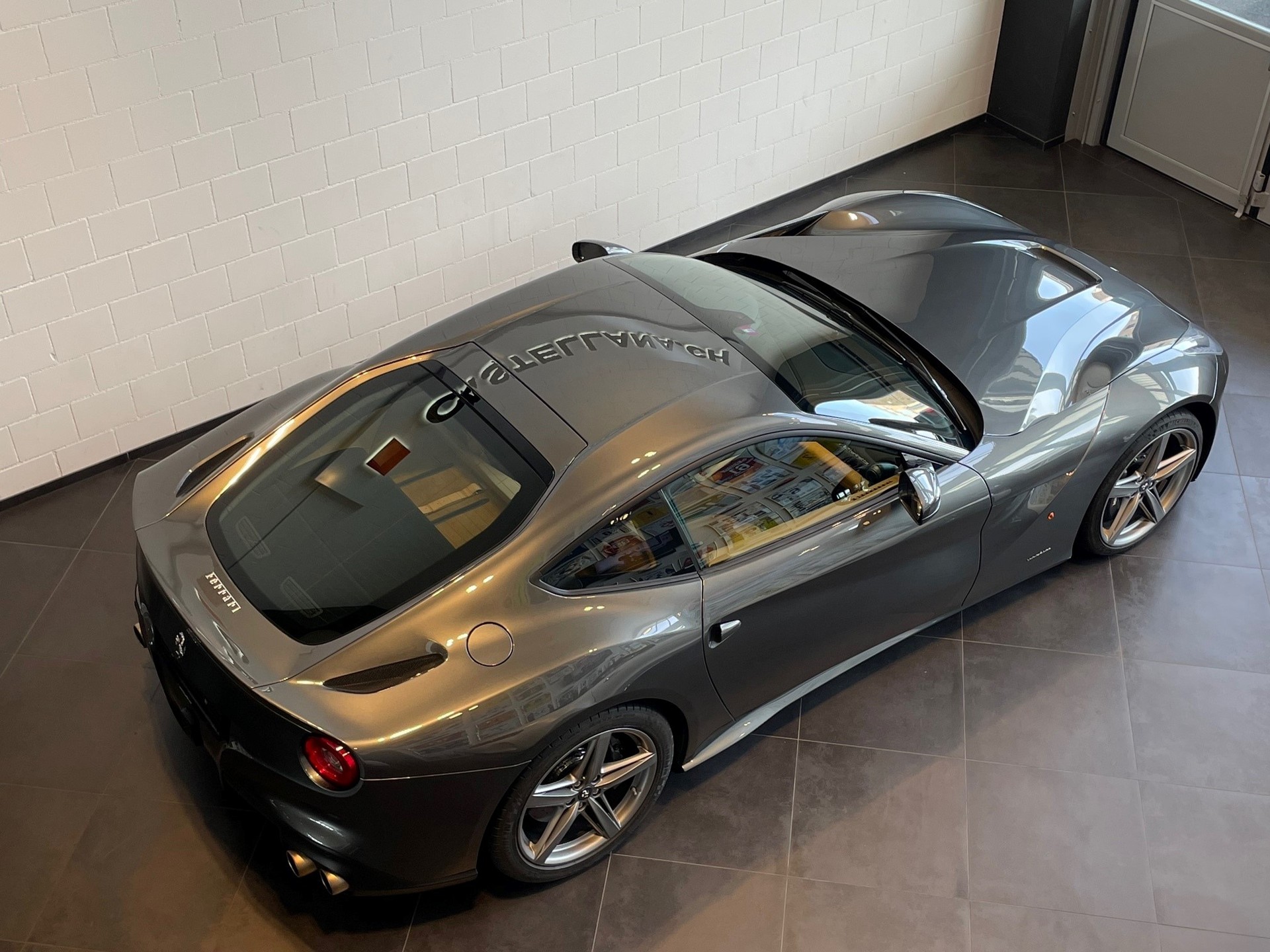 FERRARI F12 Berlinetta-image-8