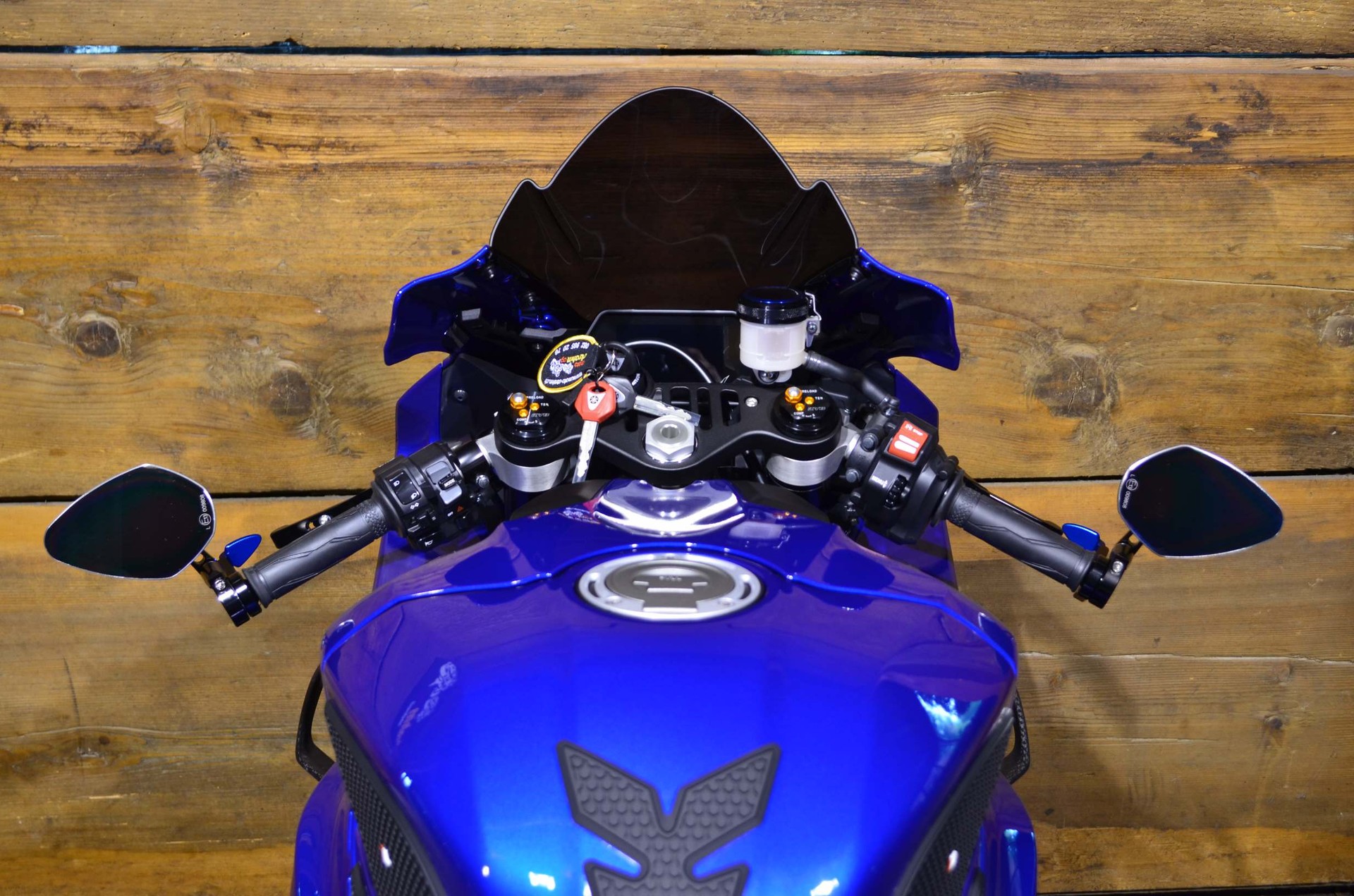 YAMAHA YZF-R1 ABS-image-2