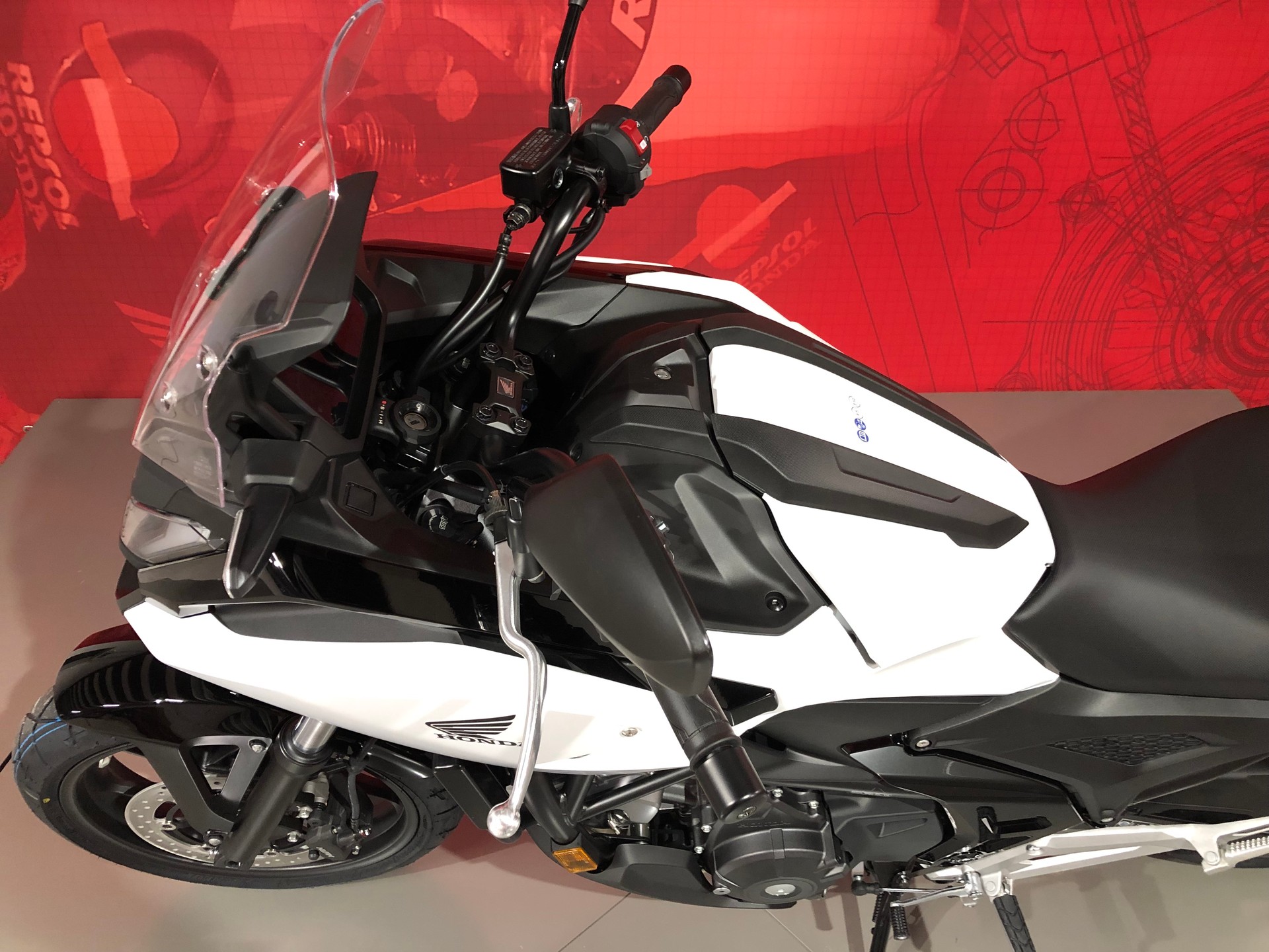 HONDA NC 750 - 6Gang - Modell 2025 *Neufahrzeug*-image-5