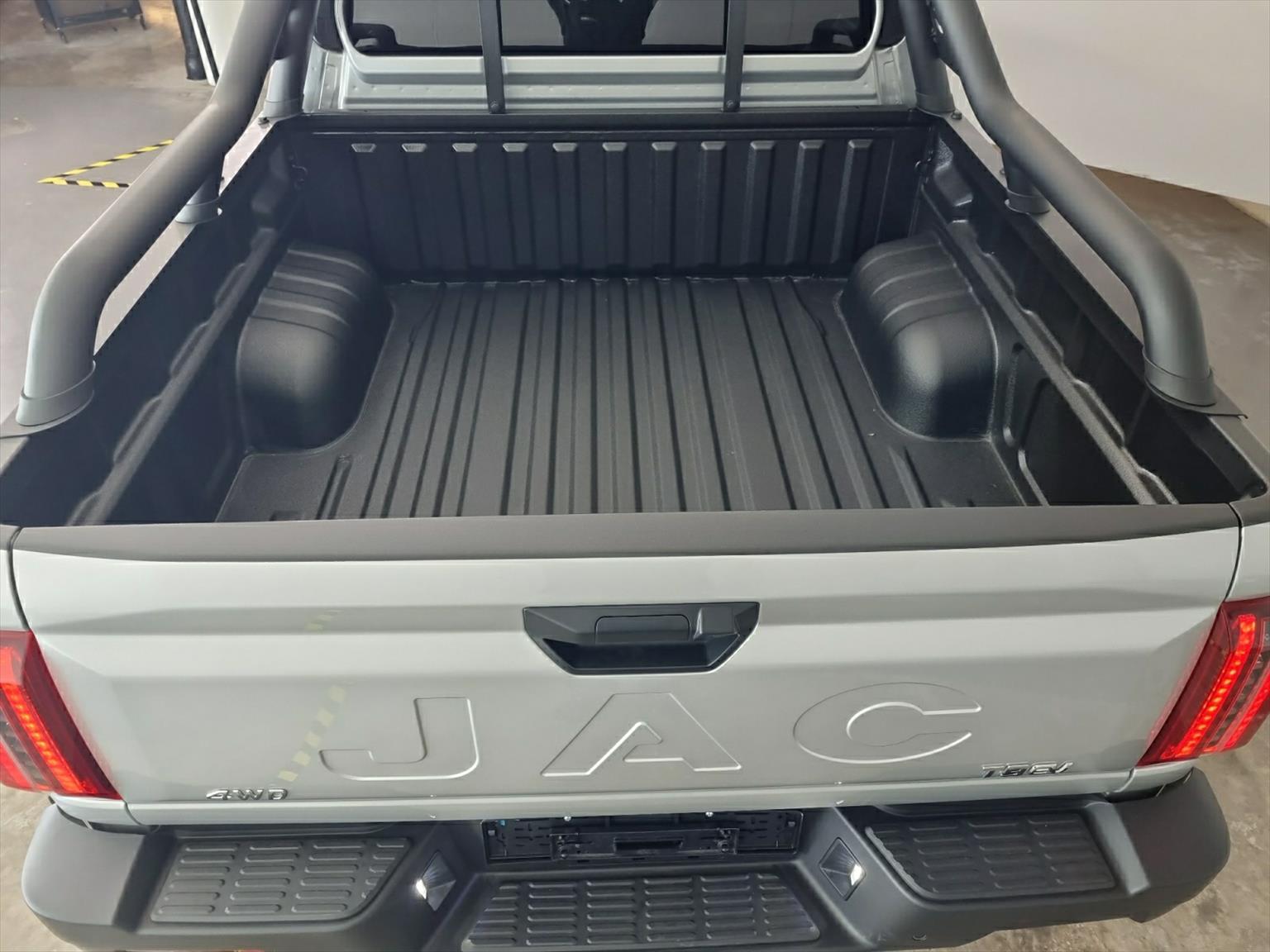 JAC T9EV 4x4 Luxury Elektro Pick-Up 88kWh 330km-image-13