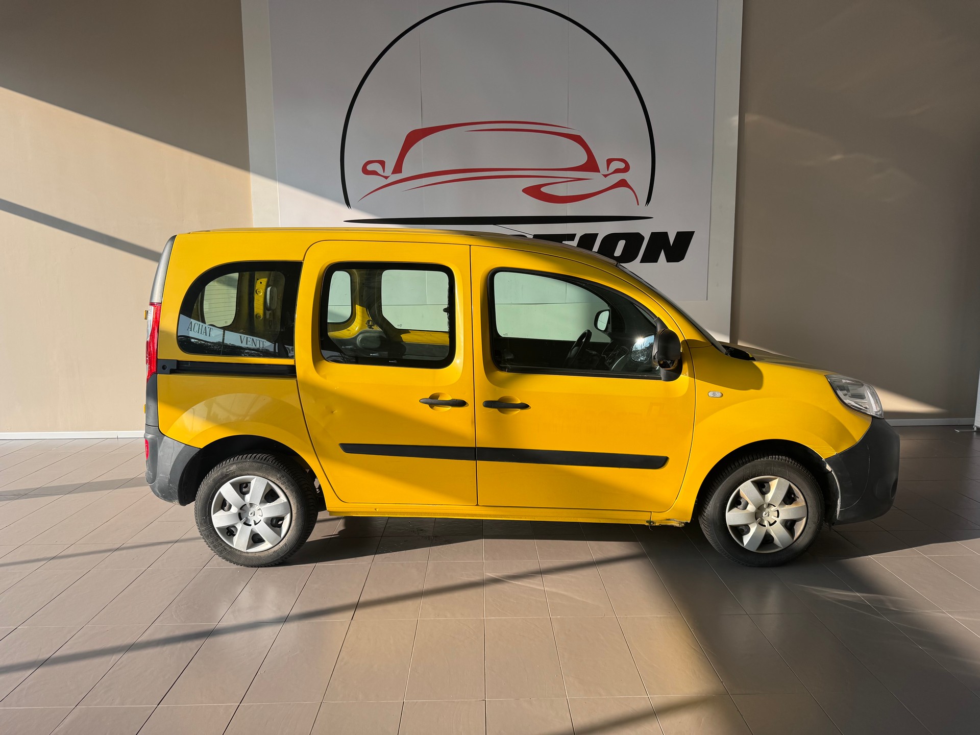 RENAULT Kangoo Medium TCe 115 Business A-showroom-element-2