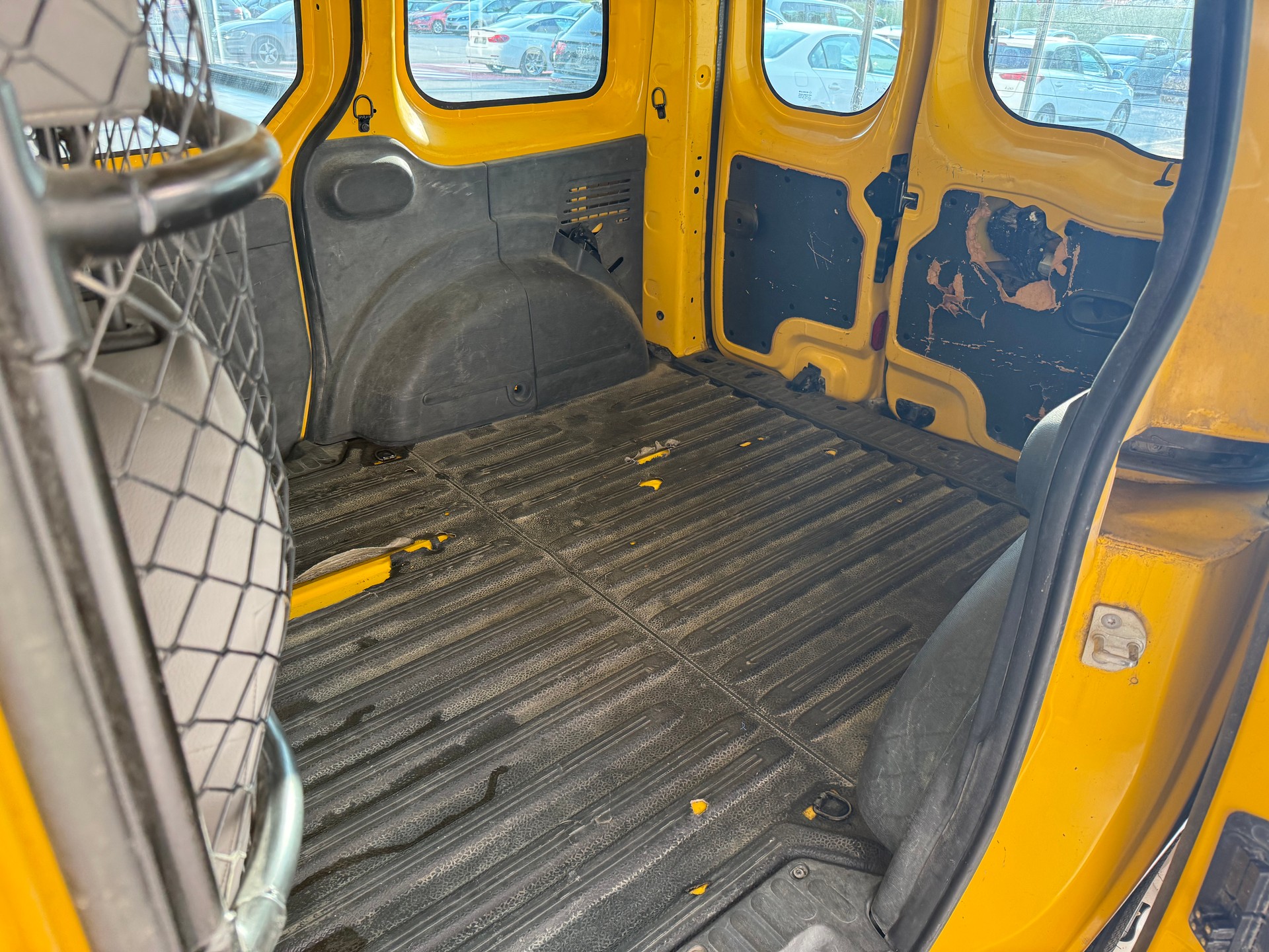 RENAULT Kangoo Medium TCe 115 Business A-image-13