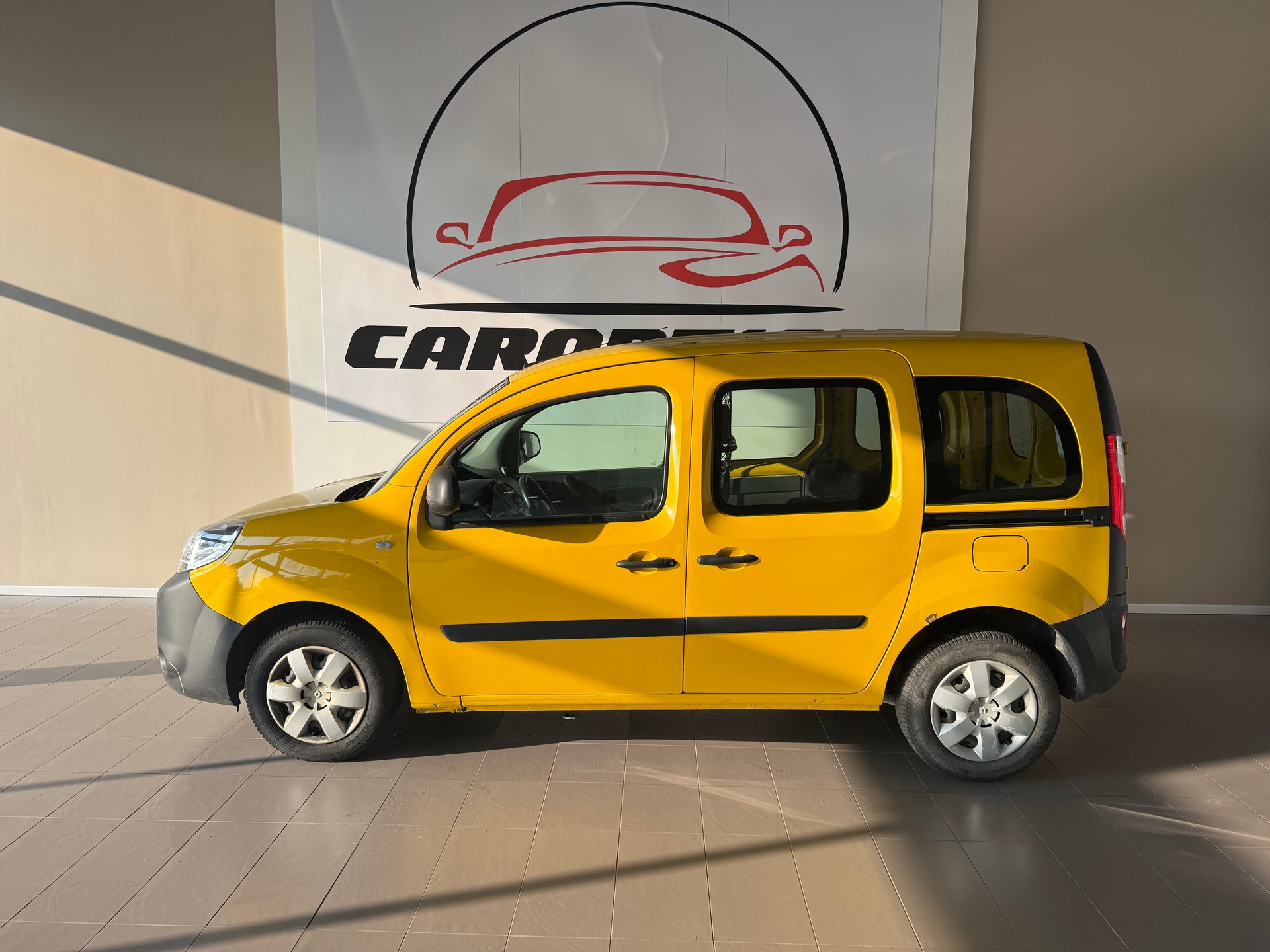 RENAULT Kangoo Medium TCe 115 Business A-image-5