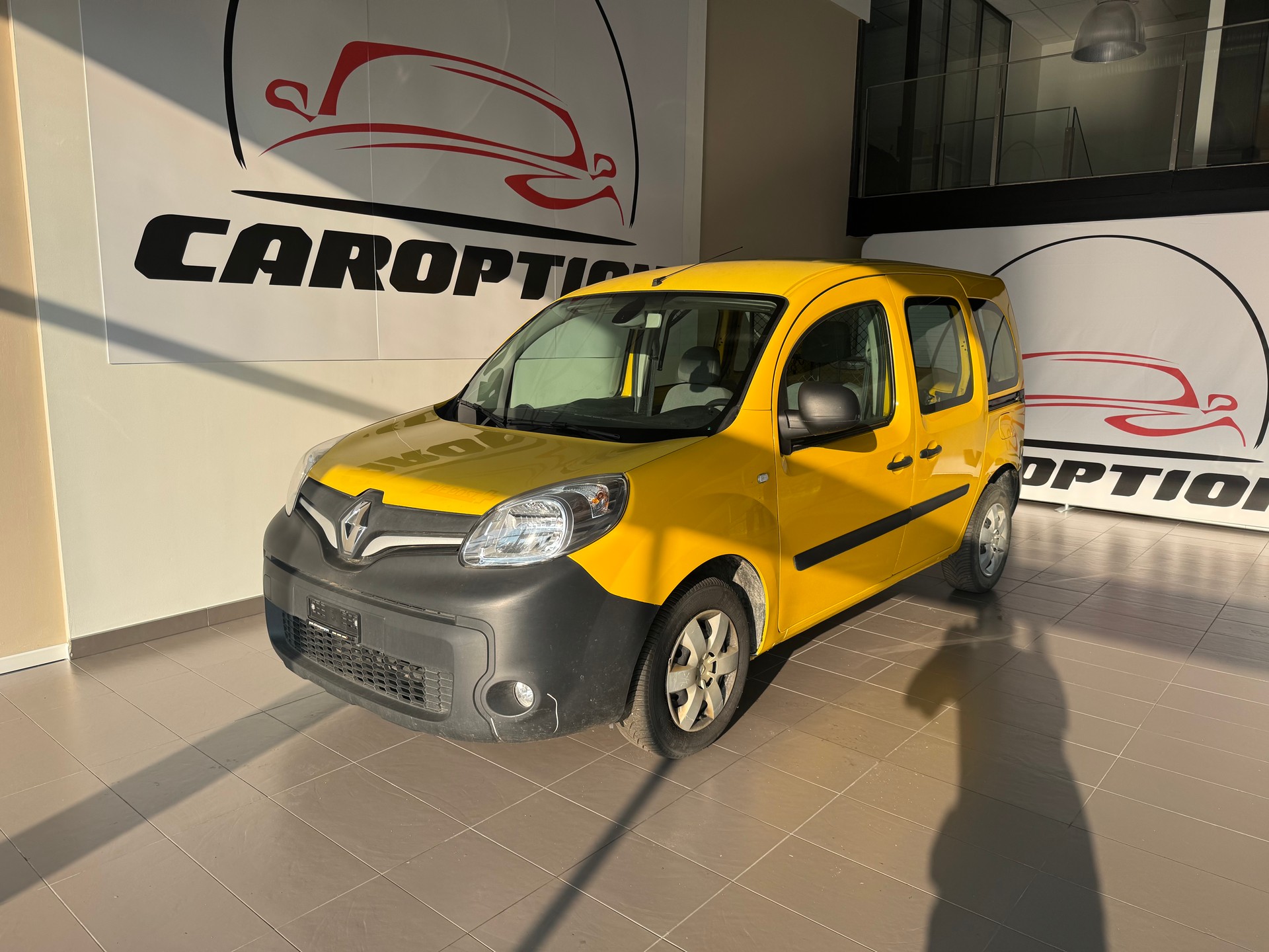 RENAULT Kangoo Medium TCe 115 Business A-image-8