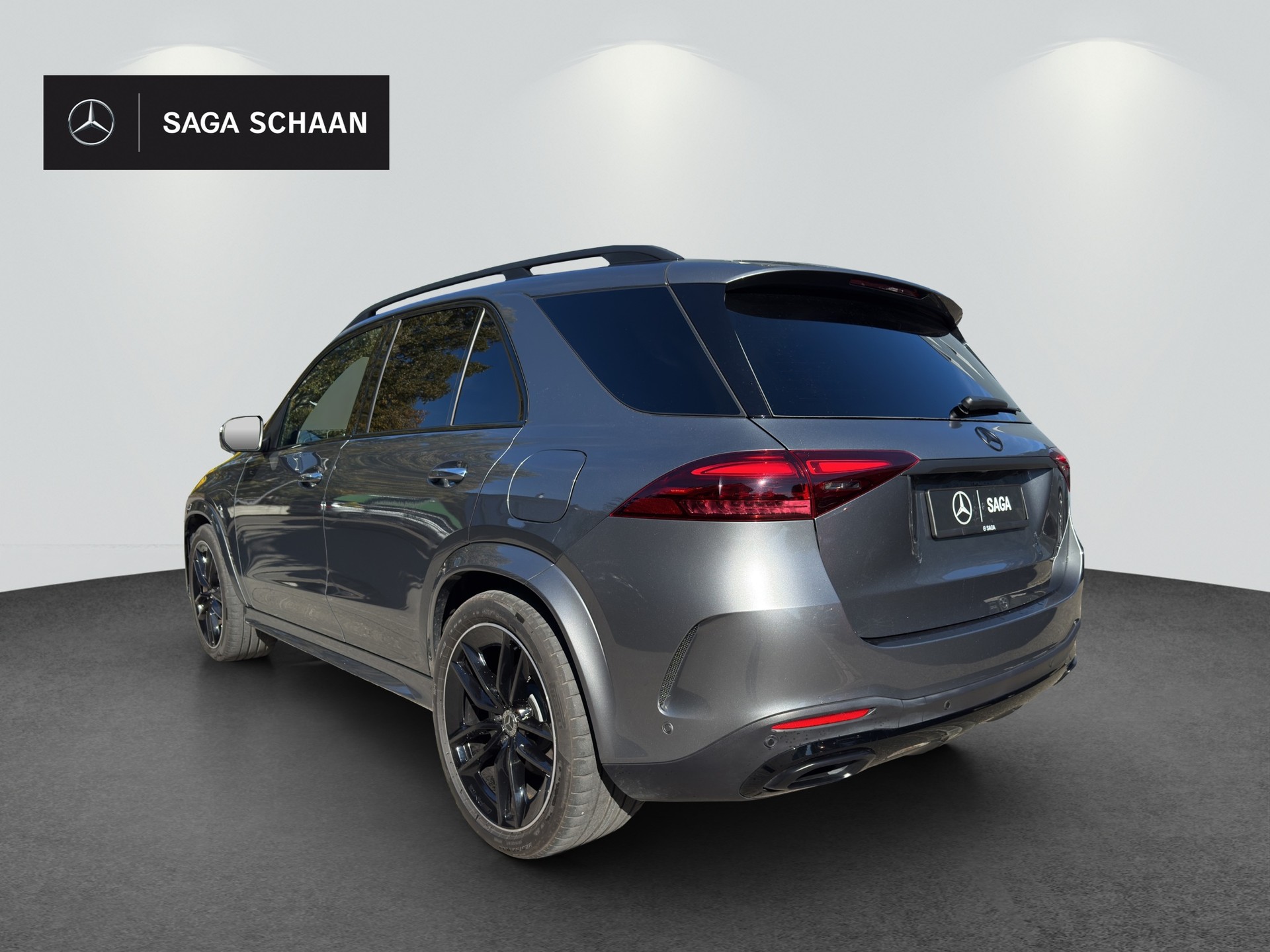 MERCEDES-BENZ GLE 400 e 4M 9G-Tronic-showroom-element-3