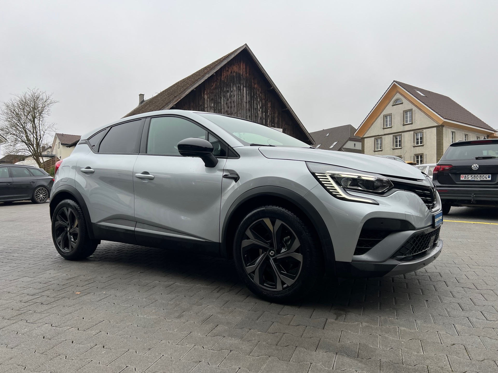 RENAULT Captur 1.6 E-Tech 145 E-Tech Engineered DHT-image-5