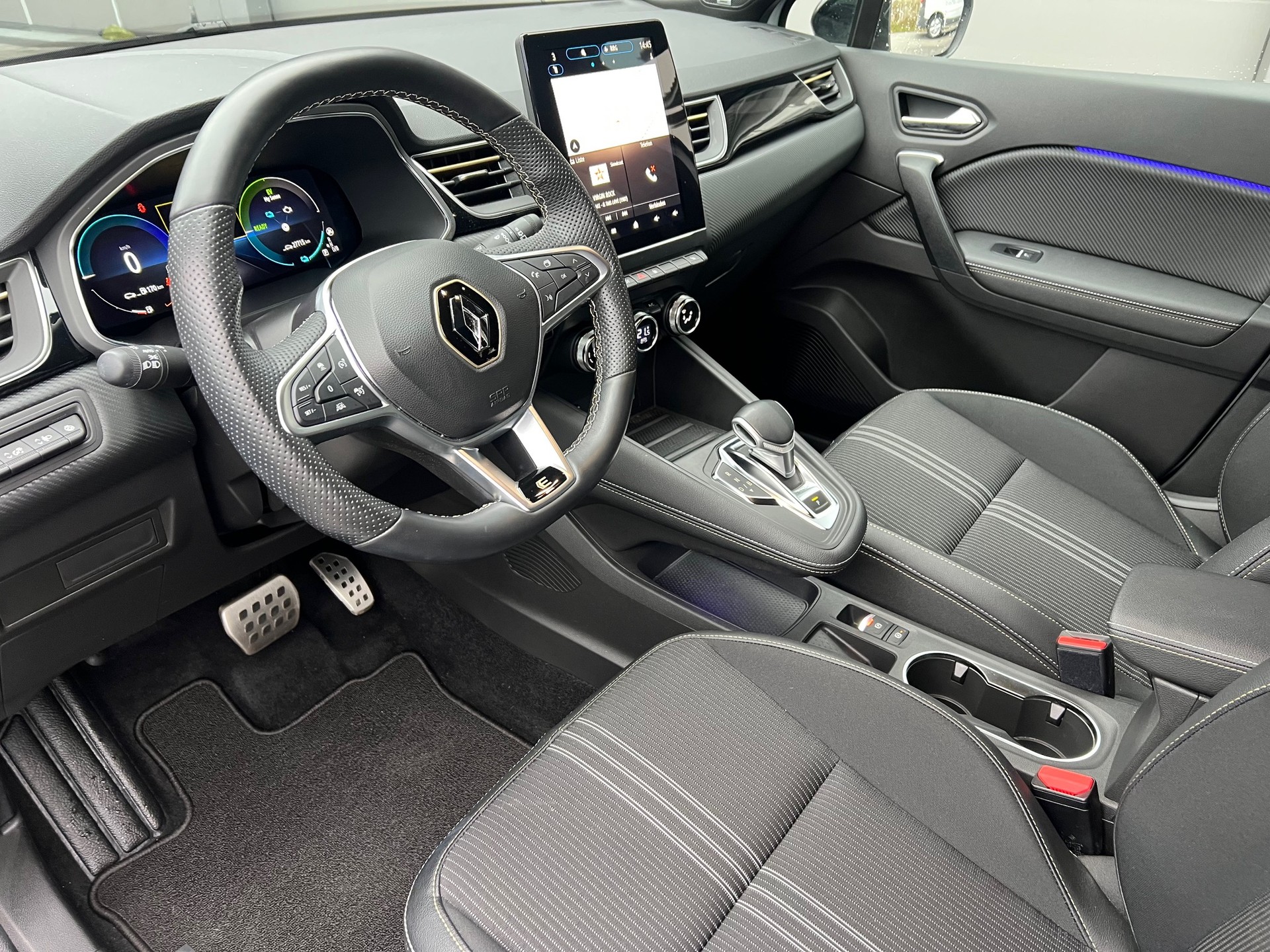 RENAULT Captur 1.6 E-Tech 145 E-Tech Engineered DHT-image-9