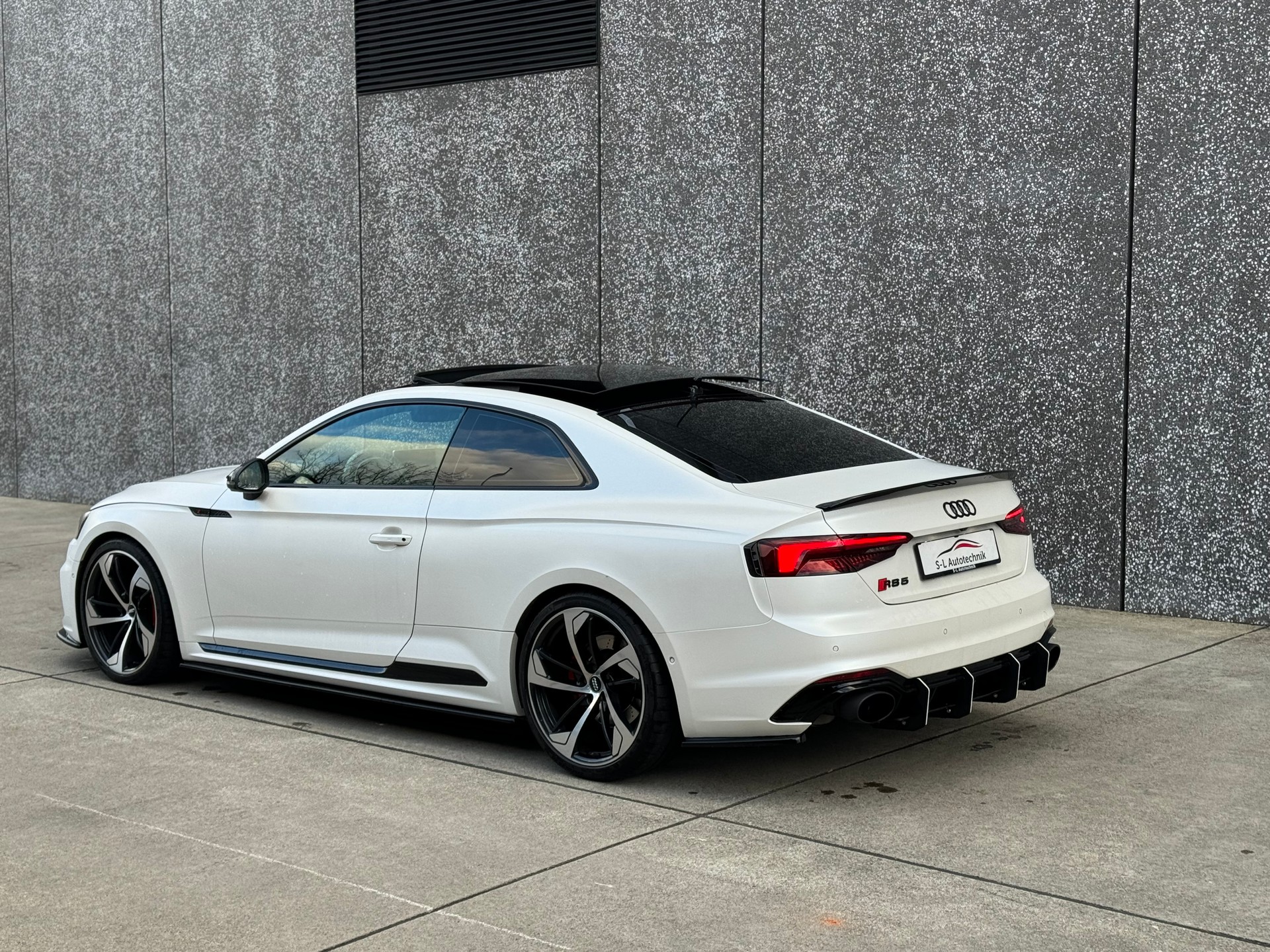 AUDI RS5 Coupé 2.9 TFSI quattro tiptronic-image-6