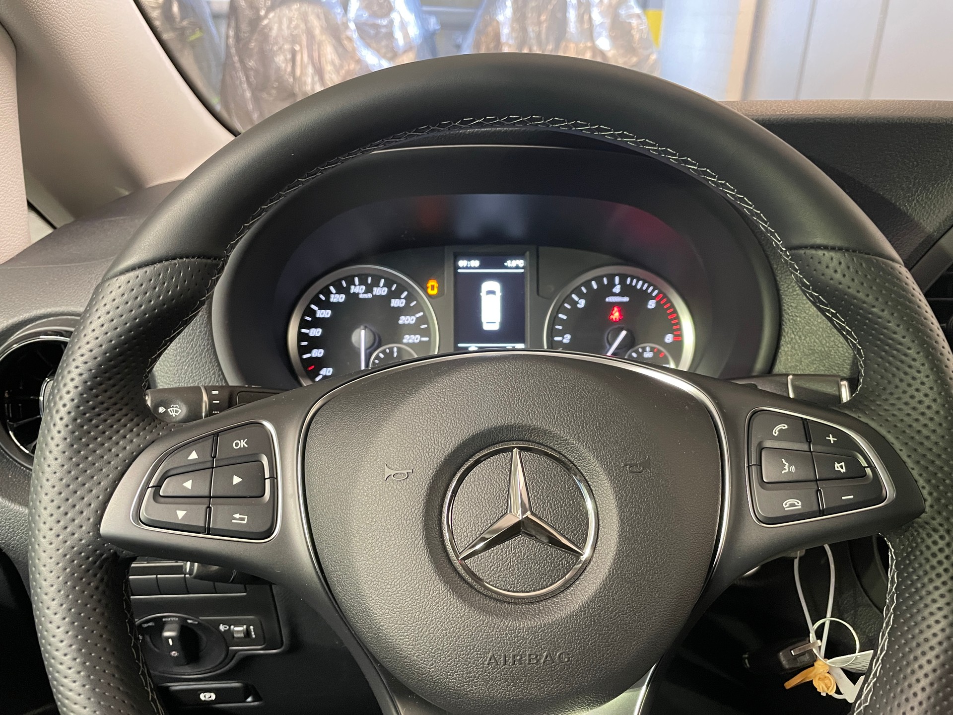 MERCEDES-BENZ Vito 114 CDI Lang 9G-Tronic 4M Base ALLRAD-image-13