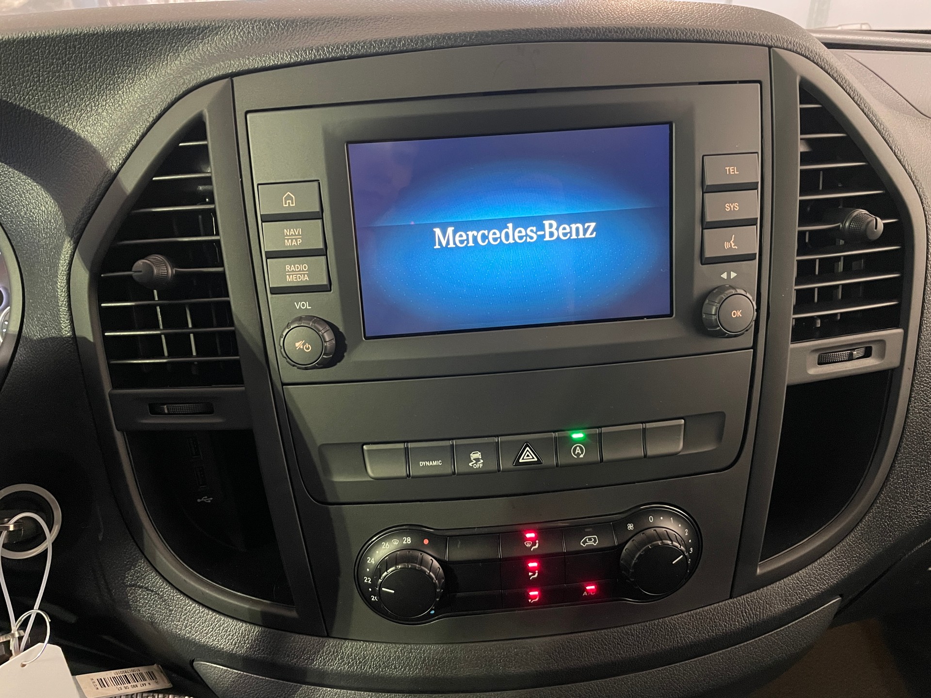 MERCEDES-BENZ Vito 114 CDI Lang 9G-Tronic 4M Base ALLRAD-image-14