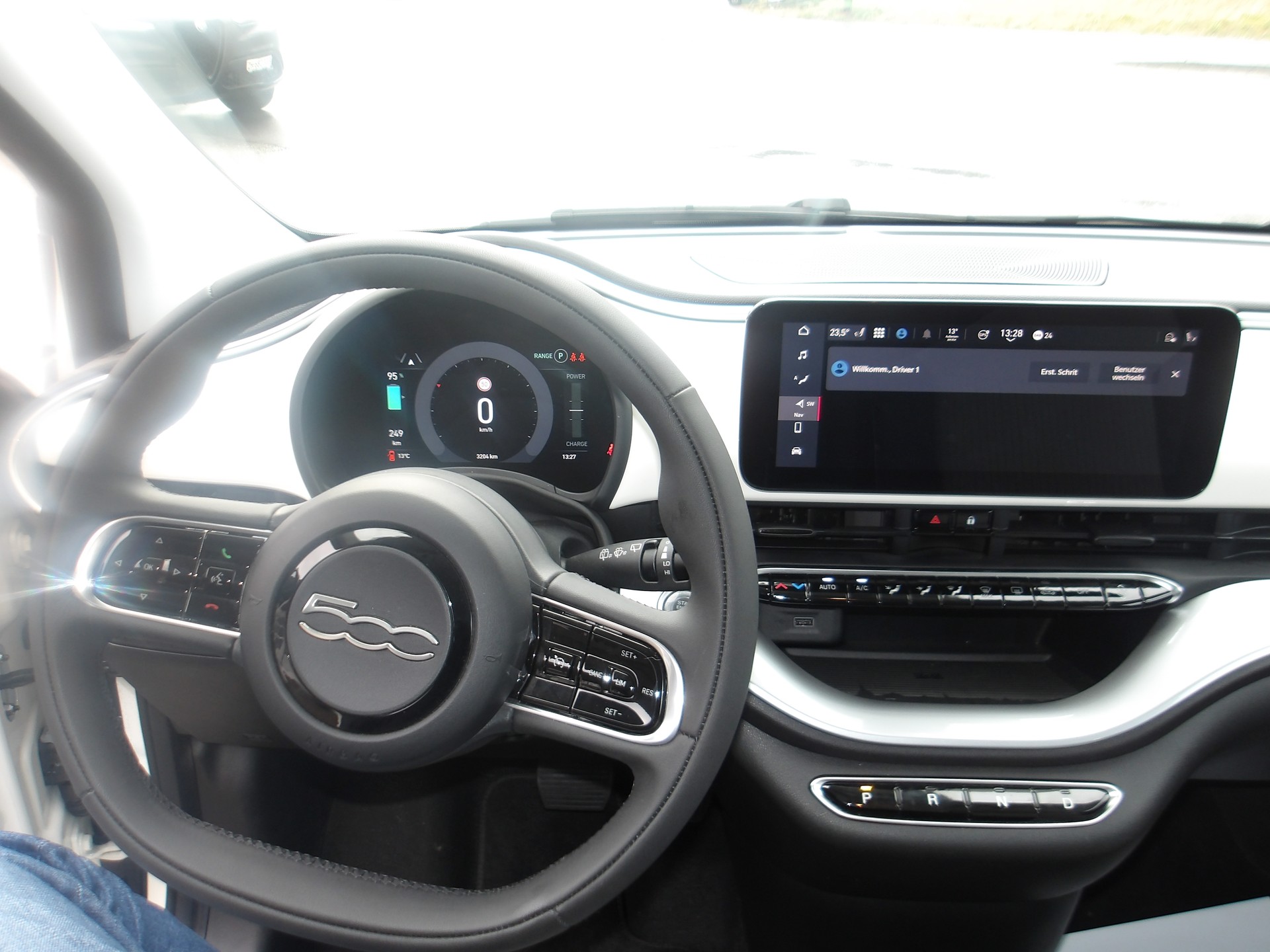 FIAT 500 3+1 electric 87 kW Icon-image-11