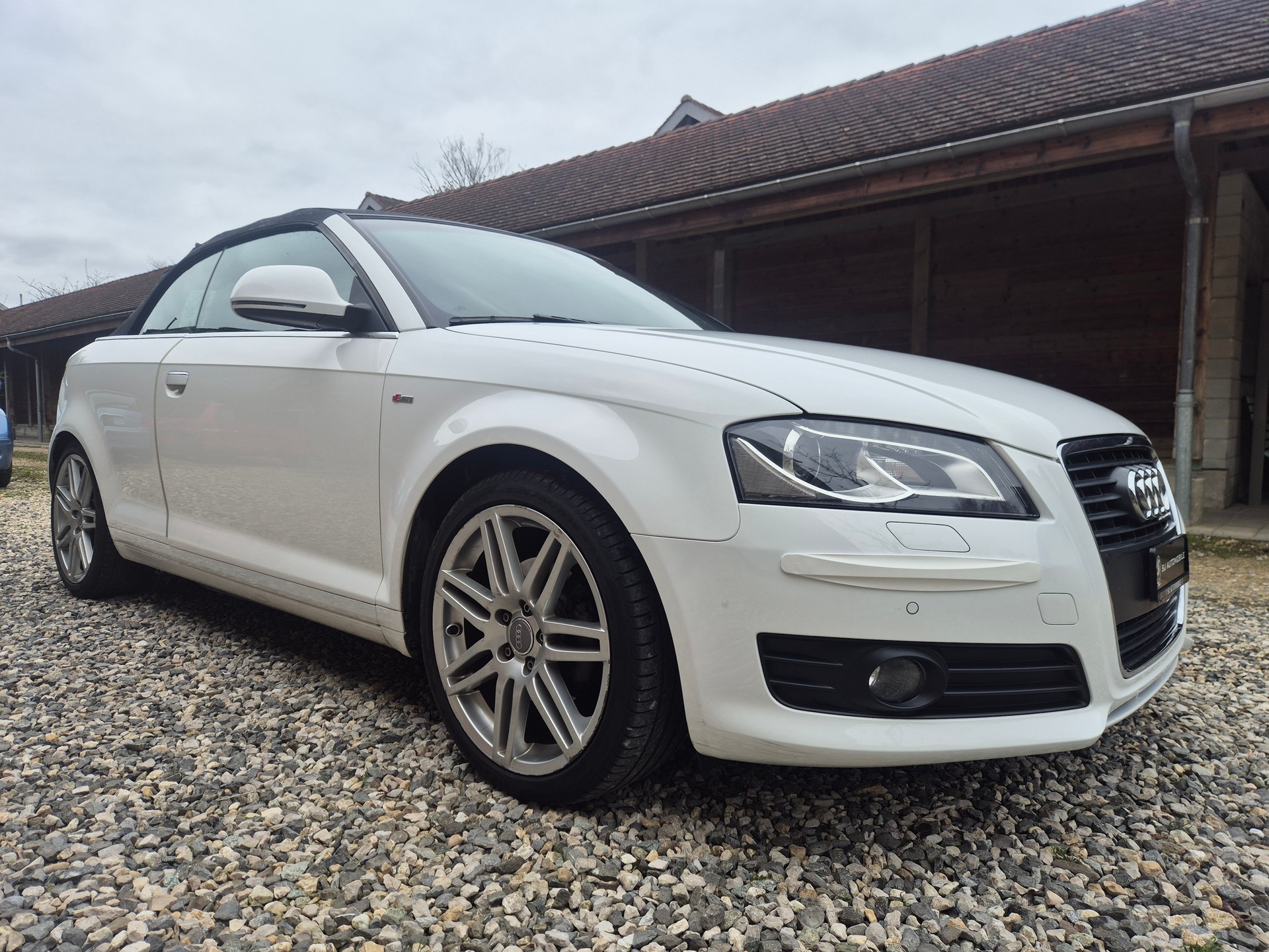AUDI A3 Cabriolet 1.8 TFSI Style S-tronic-image-6