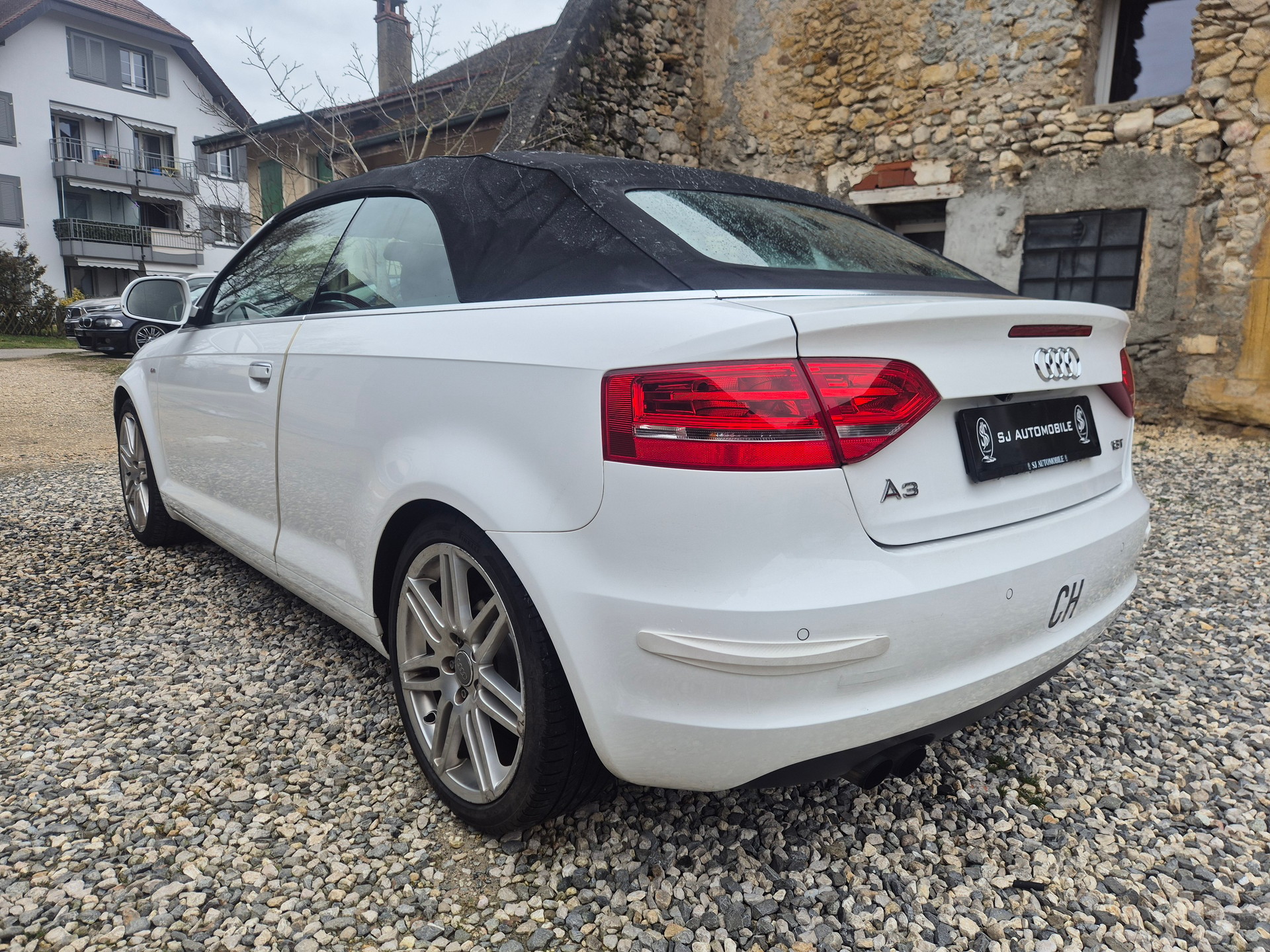 AUDI A3 Cabriolet 1.8 TFSI Style S-tronic-image-2