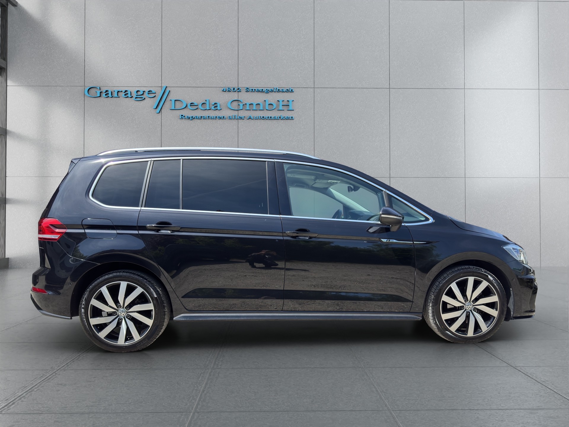 VW Touran 1.5 TSI Highline EVO R Line DSG 7 Plätzer-image-5