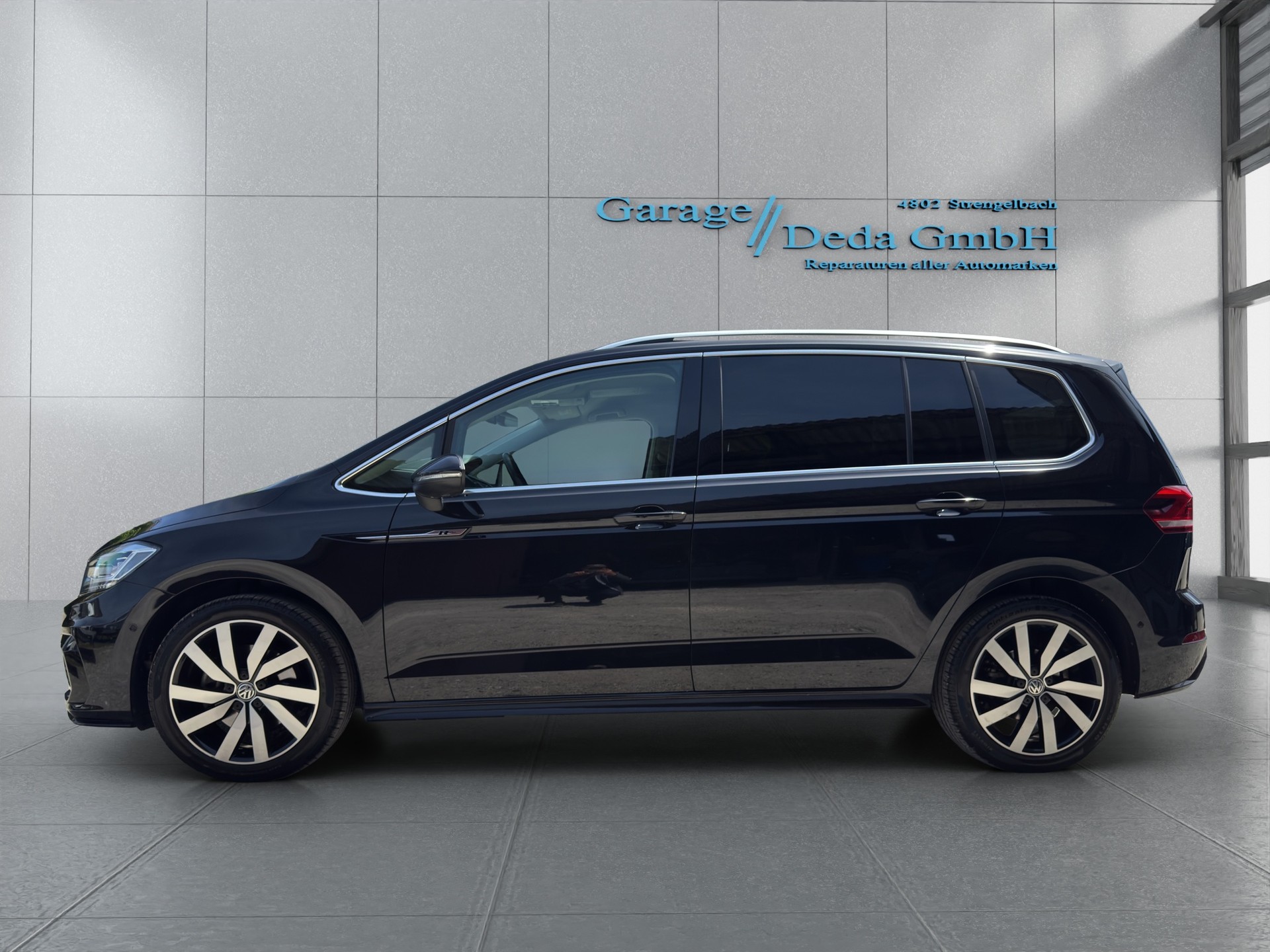 VW Touran 1.5 TSI Highline EVO R Line DSG 7 Plätzer-image-1