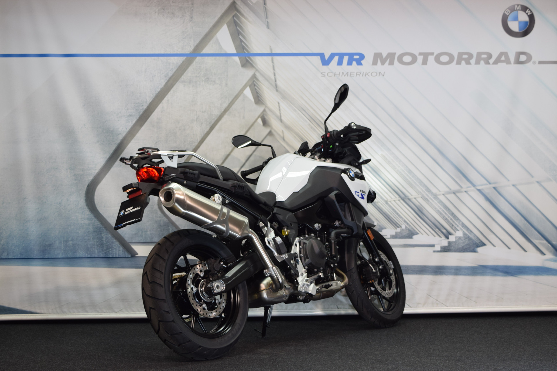 BMW F 800 GS Tieferlegung ink. 5 Jahre Garantie-showroom-element-2