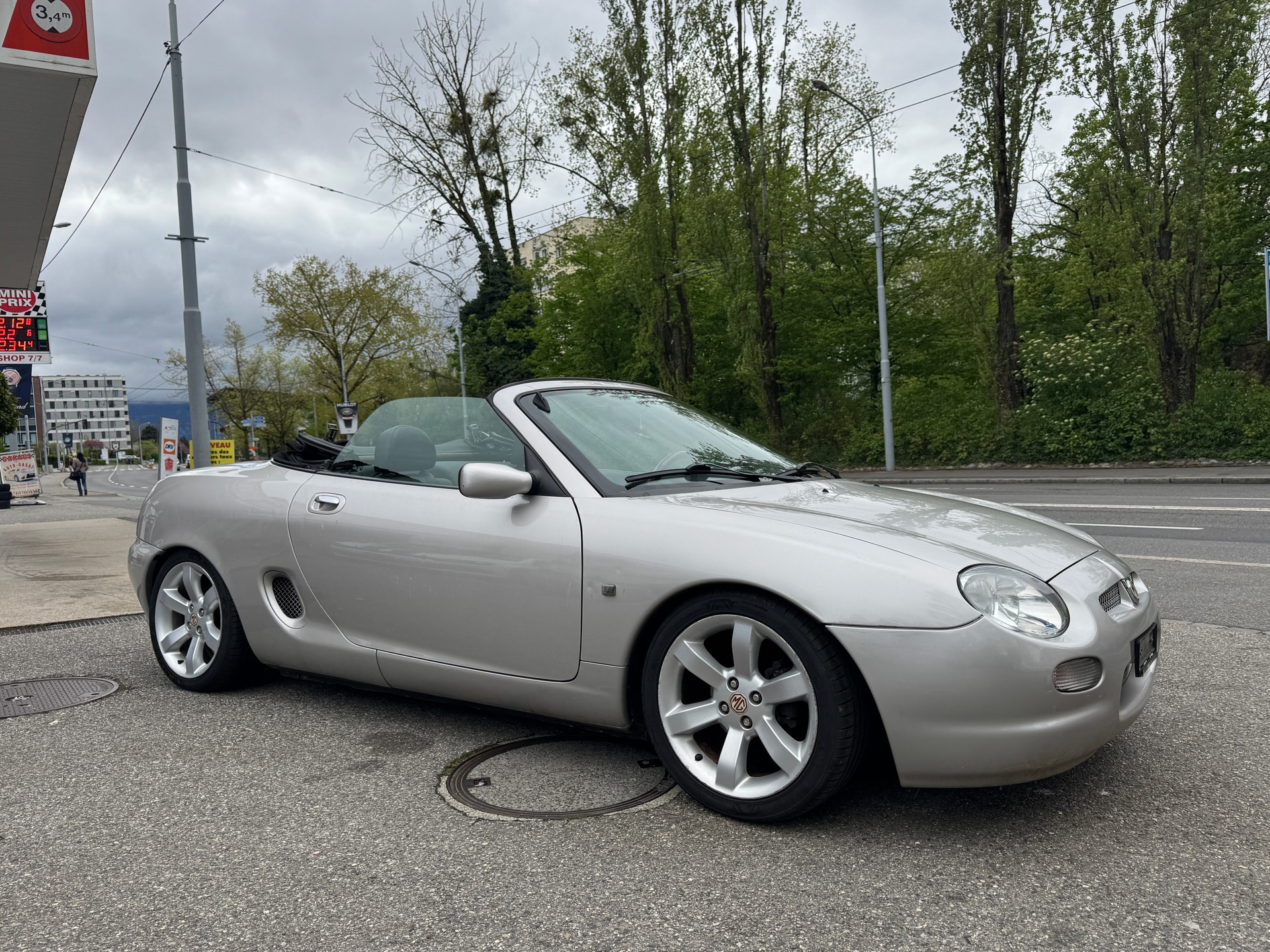 MG MGF 1.8i VVC Silverstone-image-2