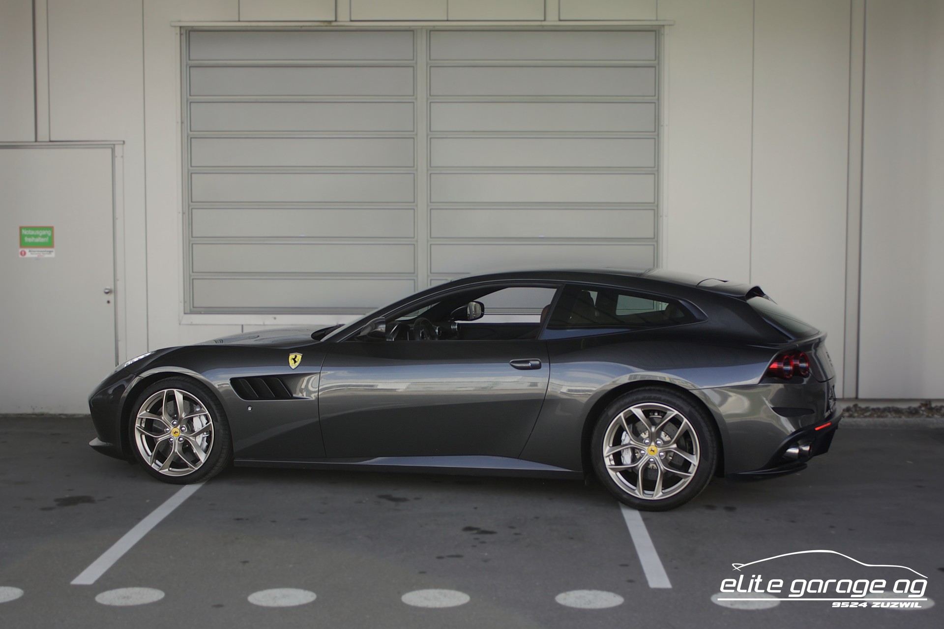 FERRARI GTC 4 Lusso T-image-2