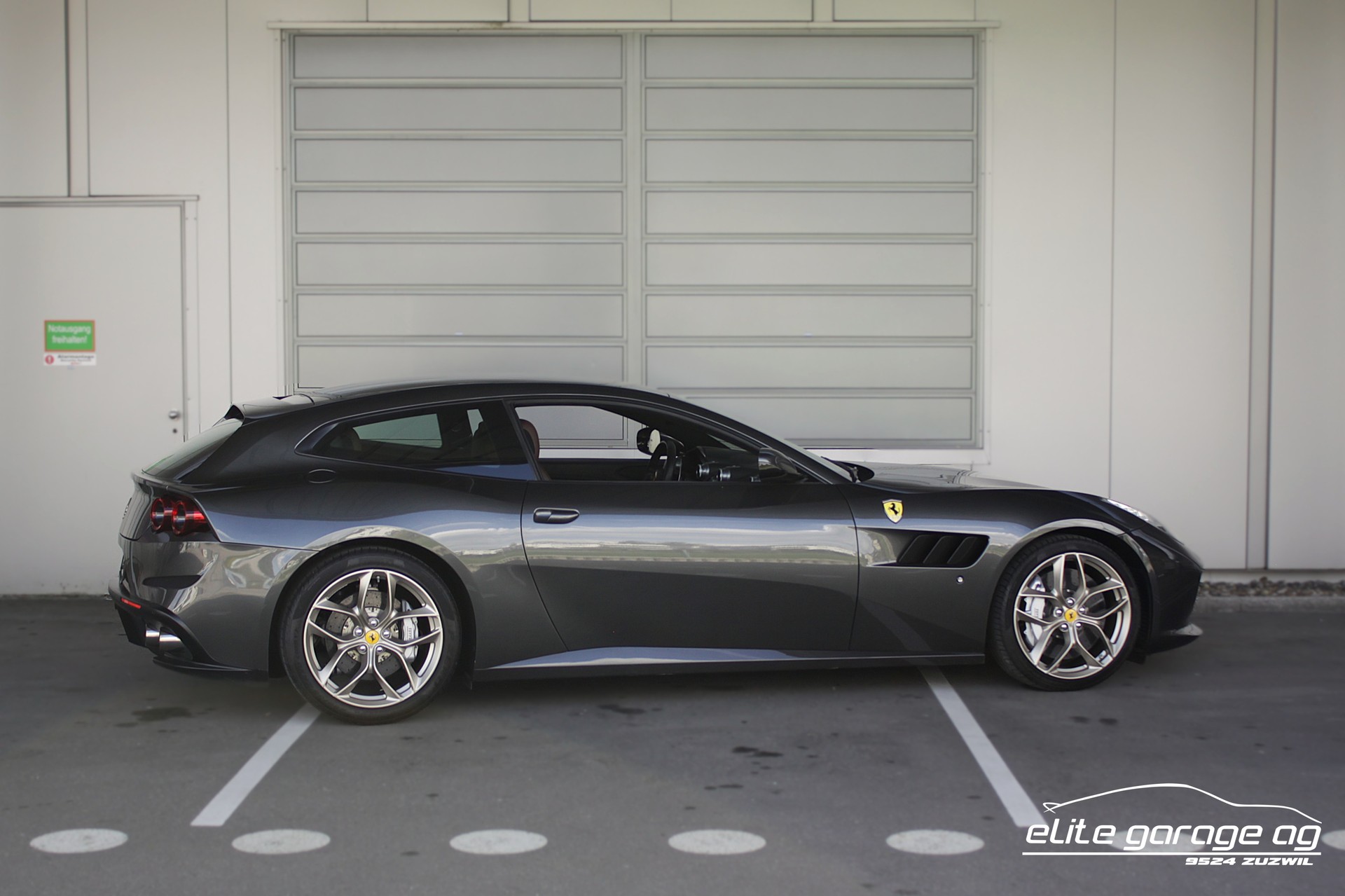 FERRARI GTC 4 Lusso T-image-4