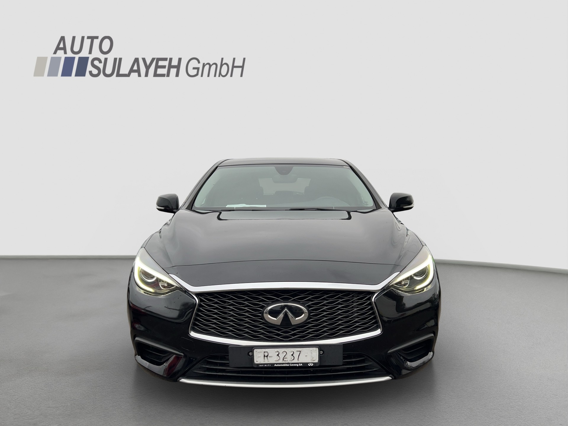 INFINITI Q30 1.6t Sport FWD DCT