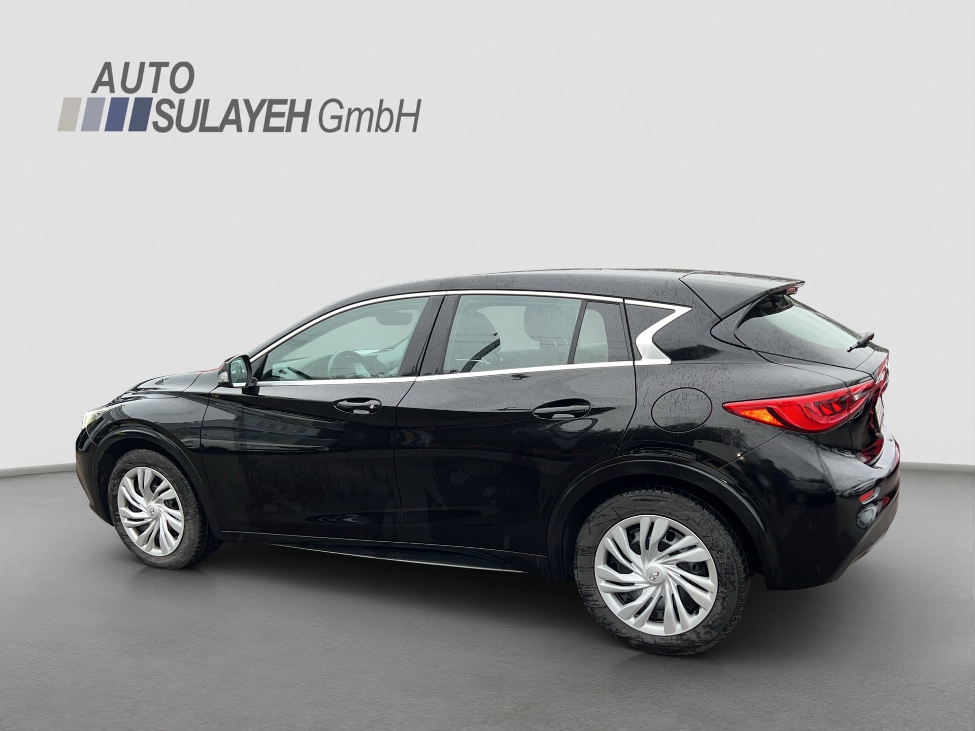 INFINITI Q30 1.6t Sport FWD DCT-showroom-element-2